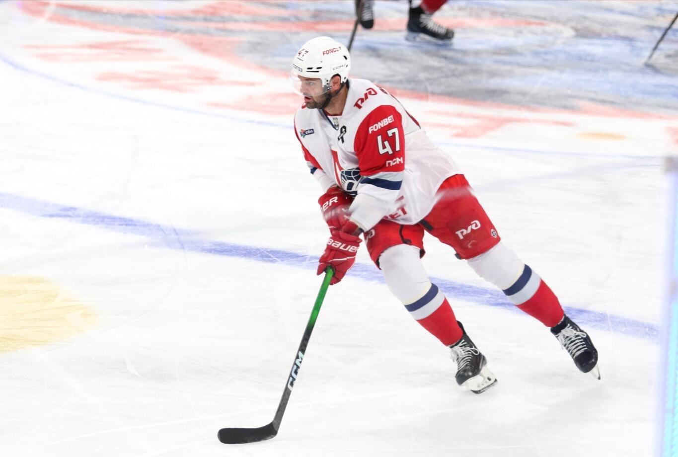 «Локомотив» благодаря трём очкам Радулова победил «Сибирь» в КХЛ.