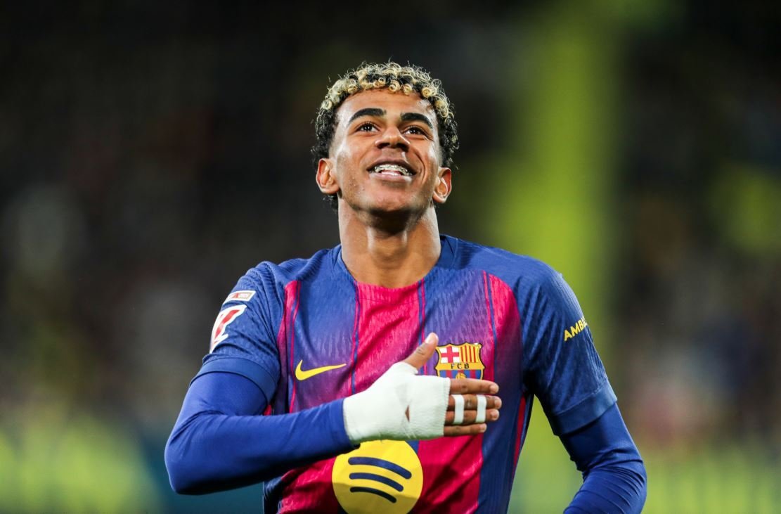 Голы Рафиньи и Ямаля помогли «Барселоне» в большинстве обыграть «Вильярреал».