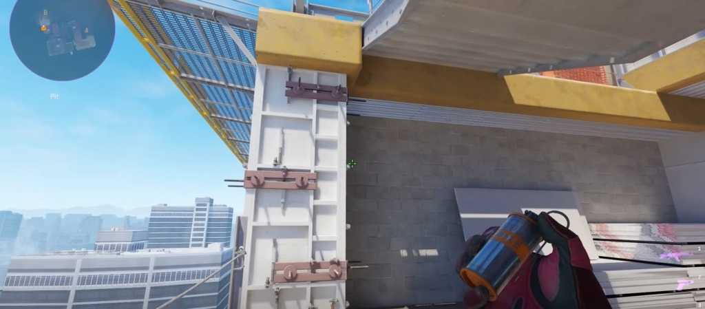 Смок из-под лестницы на B-рампе