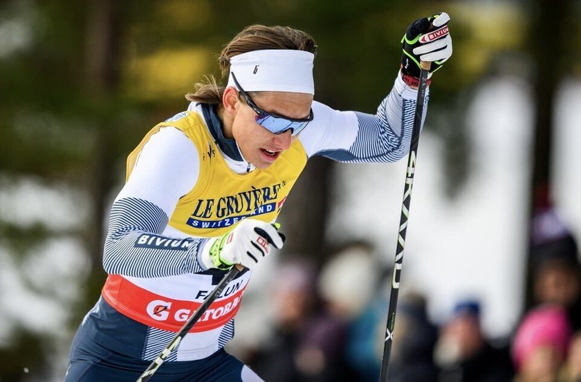 Коростелёв завоевал серебро МЧМ в масс-старте, уступив победителю 0,3 секунды.