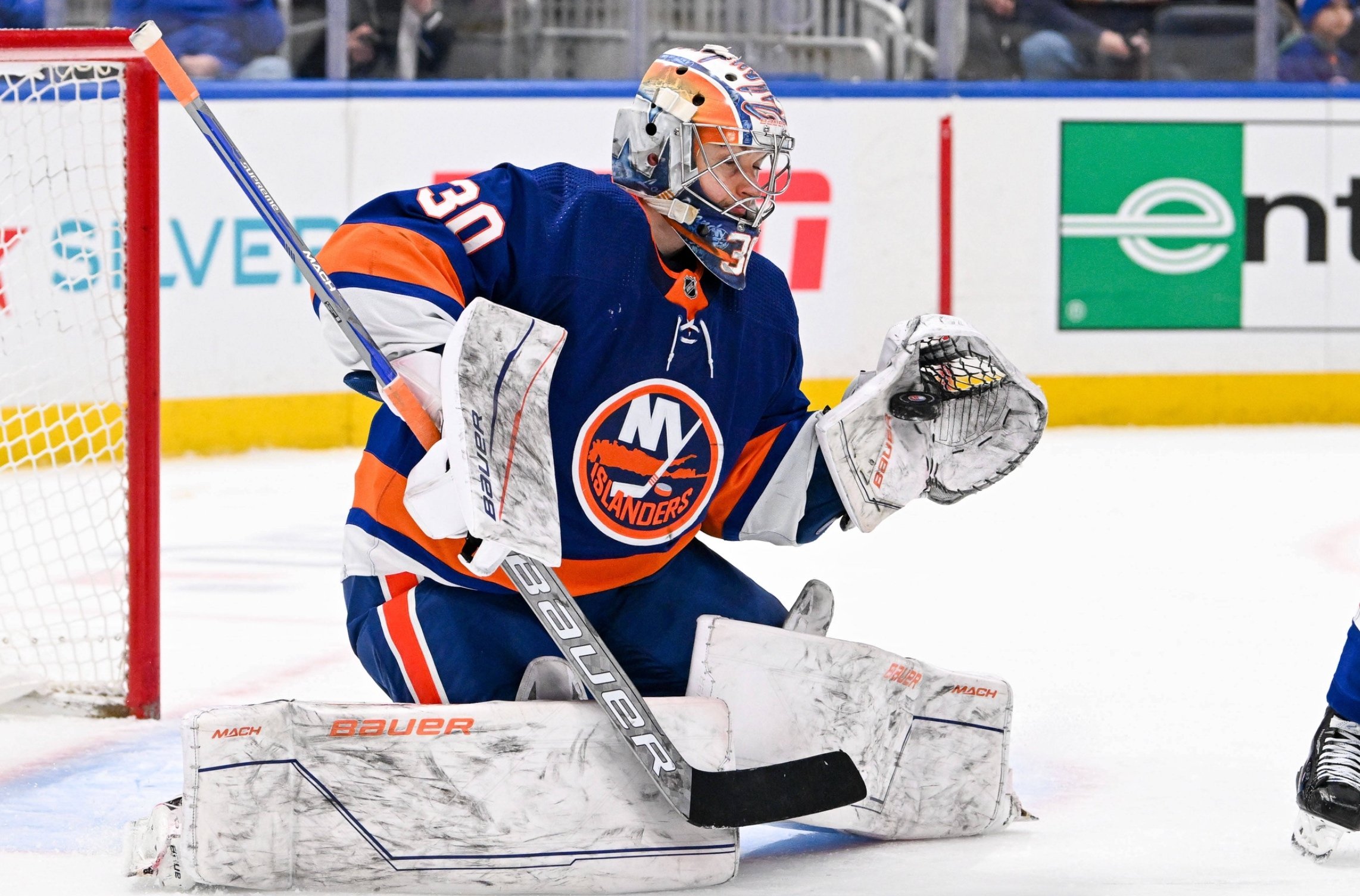 Россиянин Сорокин стал лидером НХЛ по «сухим» матчам в сезоне.