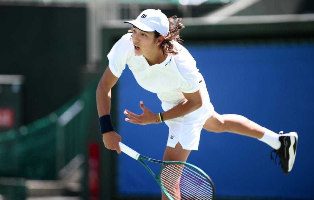 18-летний теннисист Омарханов поднялся на 241 позицию в рейтинге АТР.