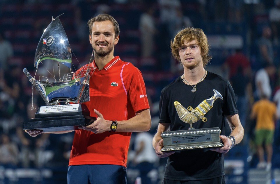 Медведев и Рублёв нашли способ покинуть ОАЭ.