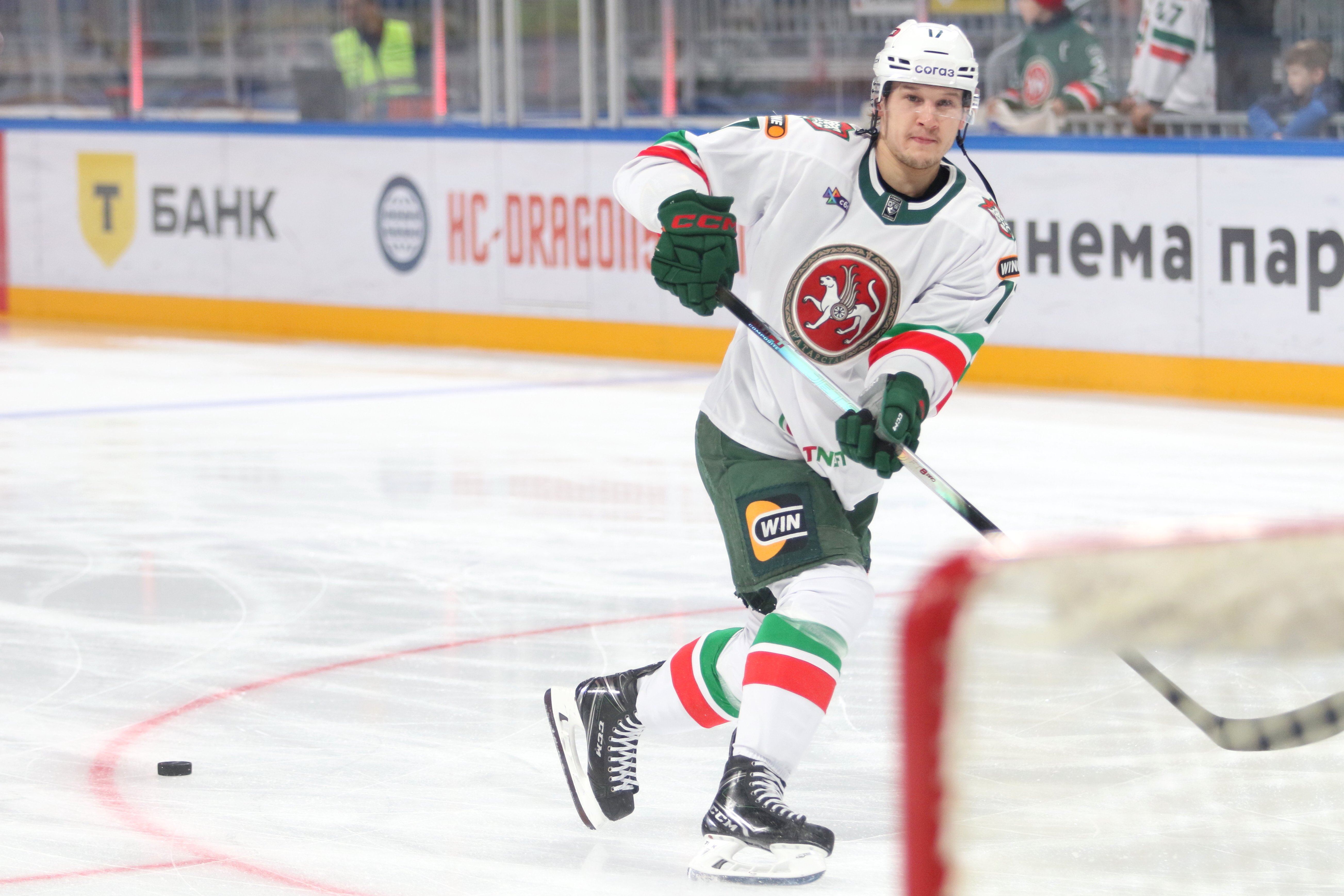 «Ак Барс» в третий раз в сезоне КХЛ обыграл «Салават Юлаев».