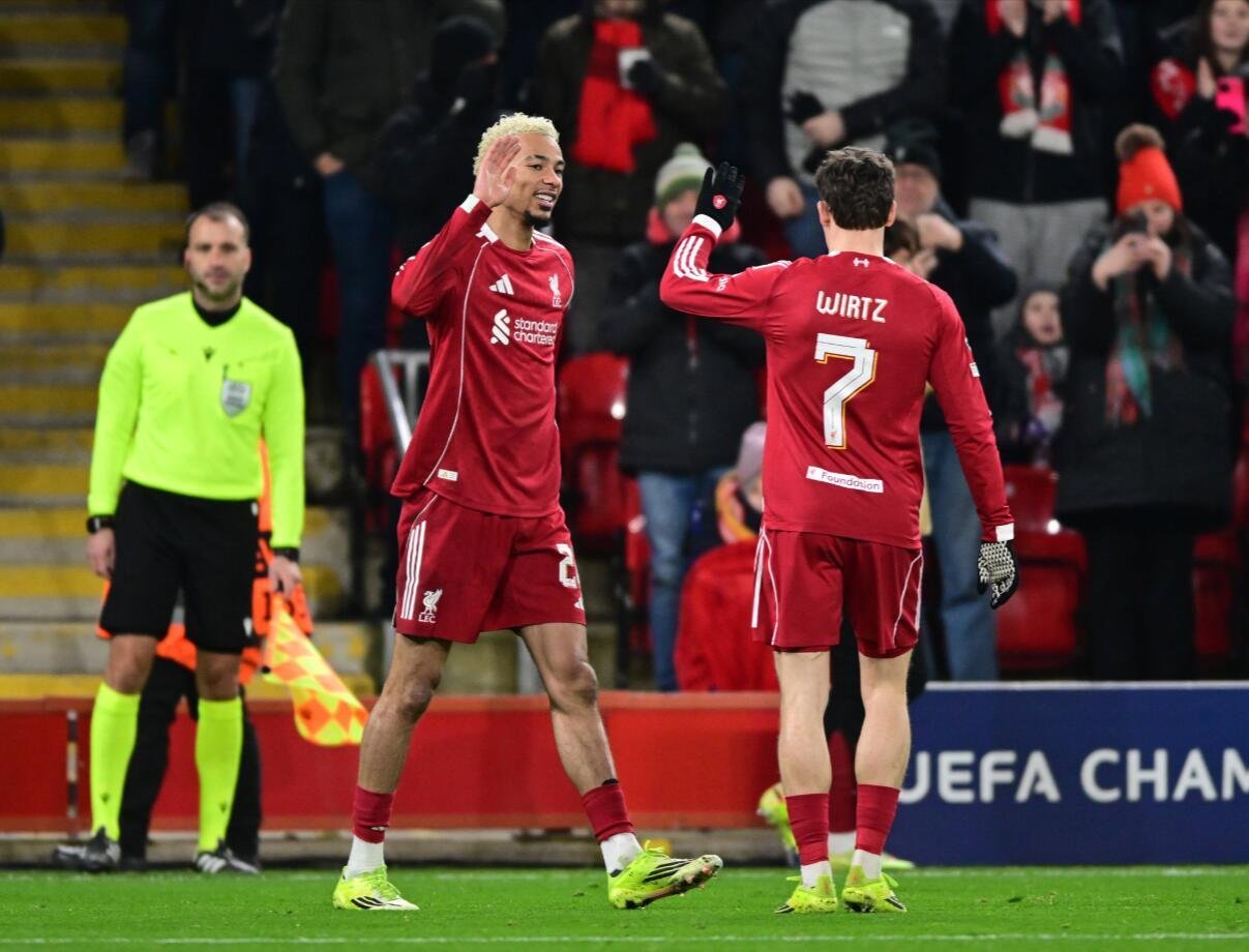 «Ливерпуль» благодаря голам Экитике и Вирца впервые за шесть матчей победил в АПЛ.