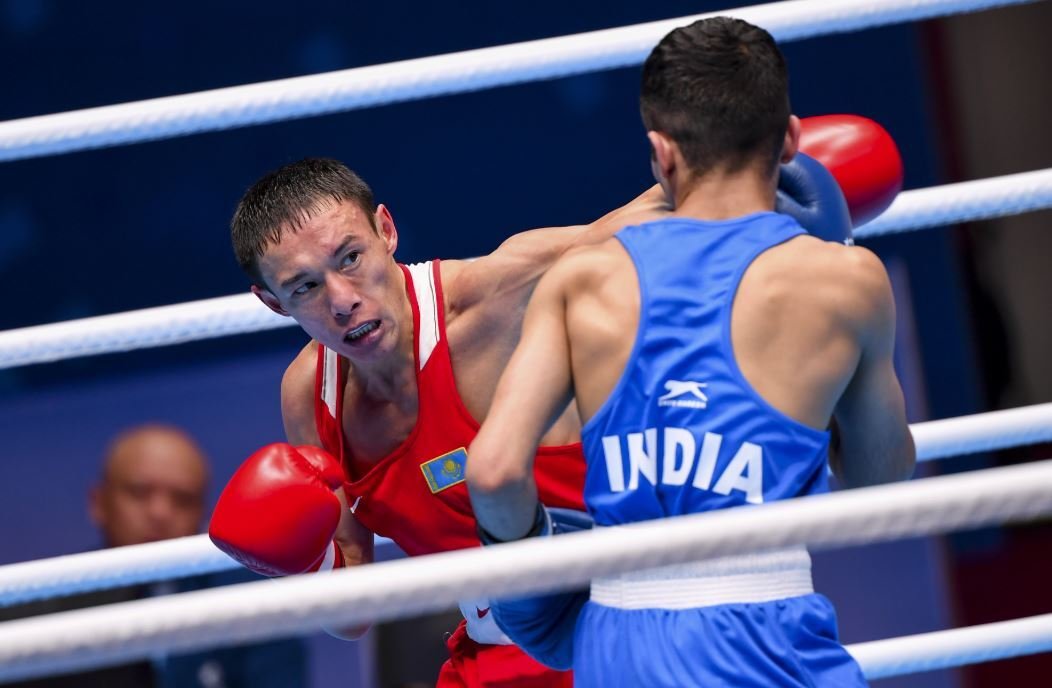 Боксёр Темиртас Жусупов вышел в полуфинал ЧМ-2025 от IBA.