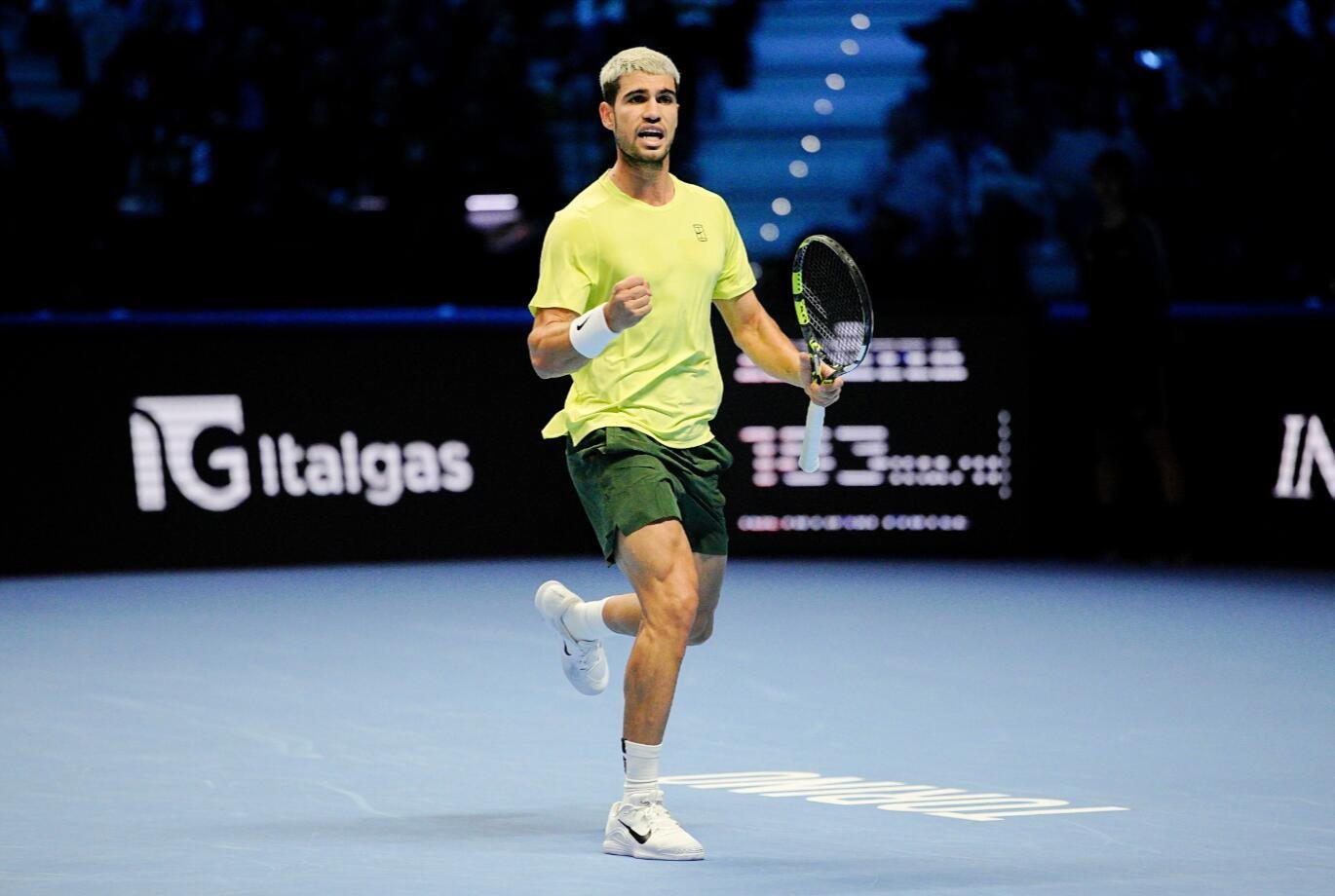 Алькарас вышел в финал Итогового турнира АТР, где сыграет с Синнером.