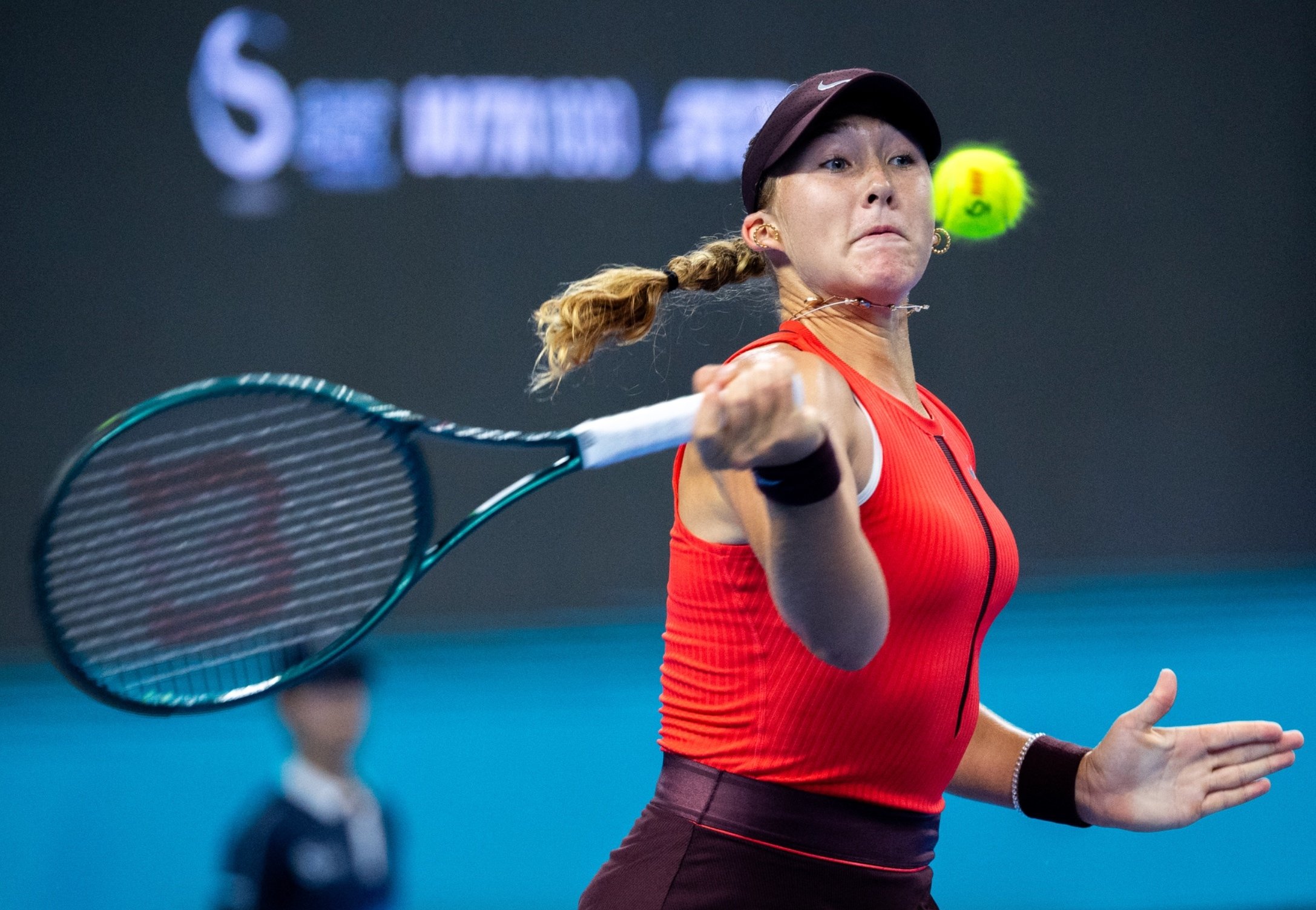 Андреева обыграла Шнайдер и вышла в финал турнира WTA-500 в Аделаиде.