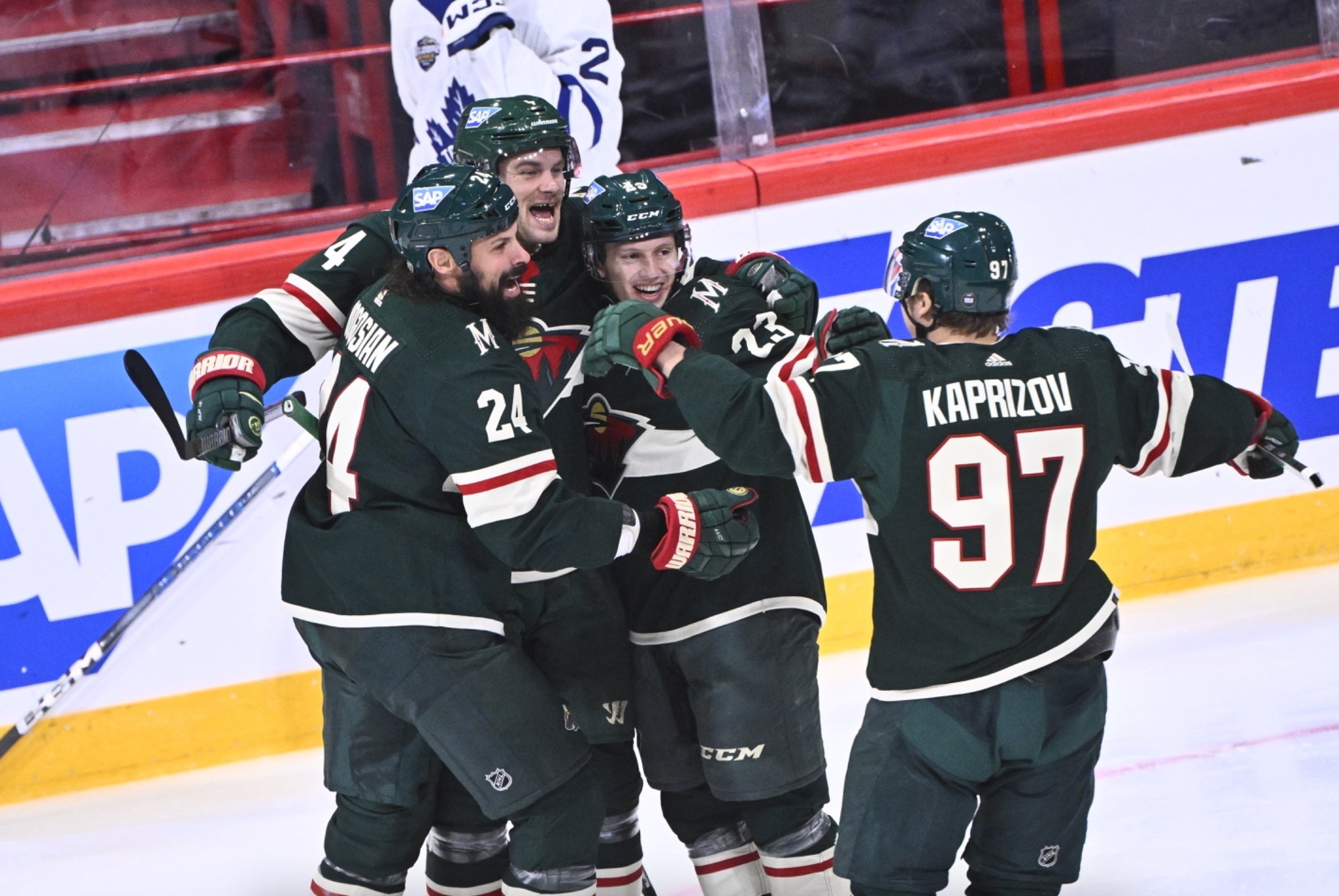 Четыре российских хоккеиста «Миннесоты» набрали очки в победном матче с «Нэшвиллом».