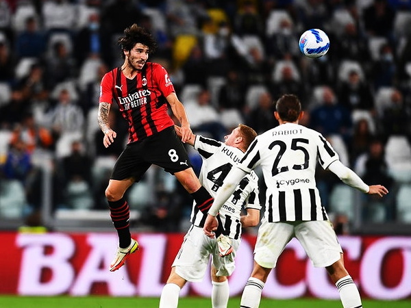 Maraz: AC Milan - Juventus Torino | Cote la pariuri, ponturi si informatii.