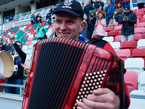 Legalbet.by: Баянист Валера стал рекламировать букмекера FavBet.