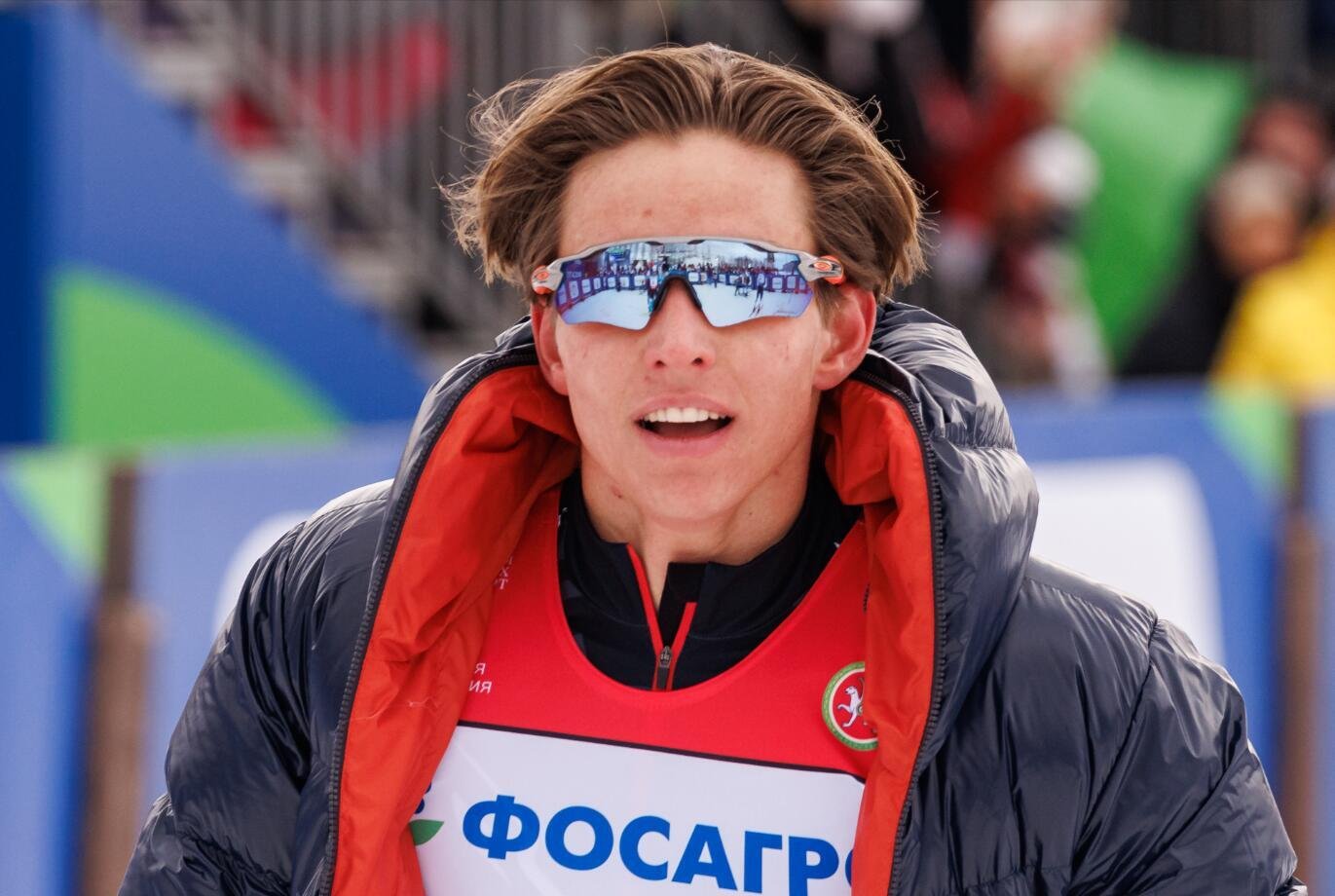 Трое российских лыжников получили нейтральный статус от FIS, Большунов не вошёл в их число.