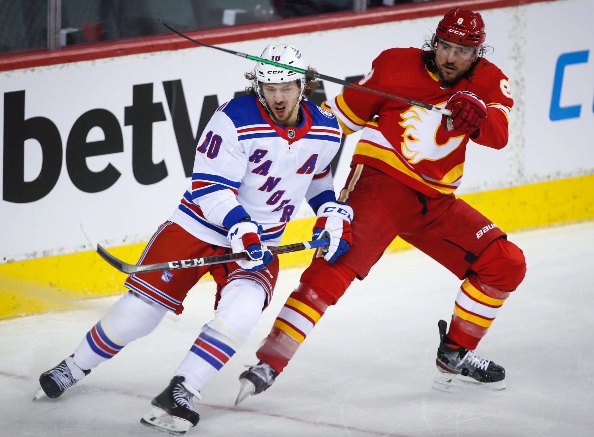 В России назвали странным переход Панарина в «Лос-Анджелес».