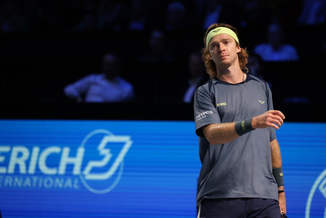 Рублёв вылетел с «Мастерса» в Париже, проиграв Шелтону.