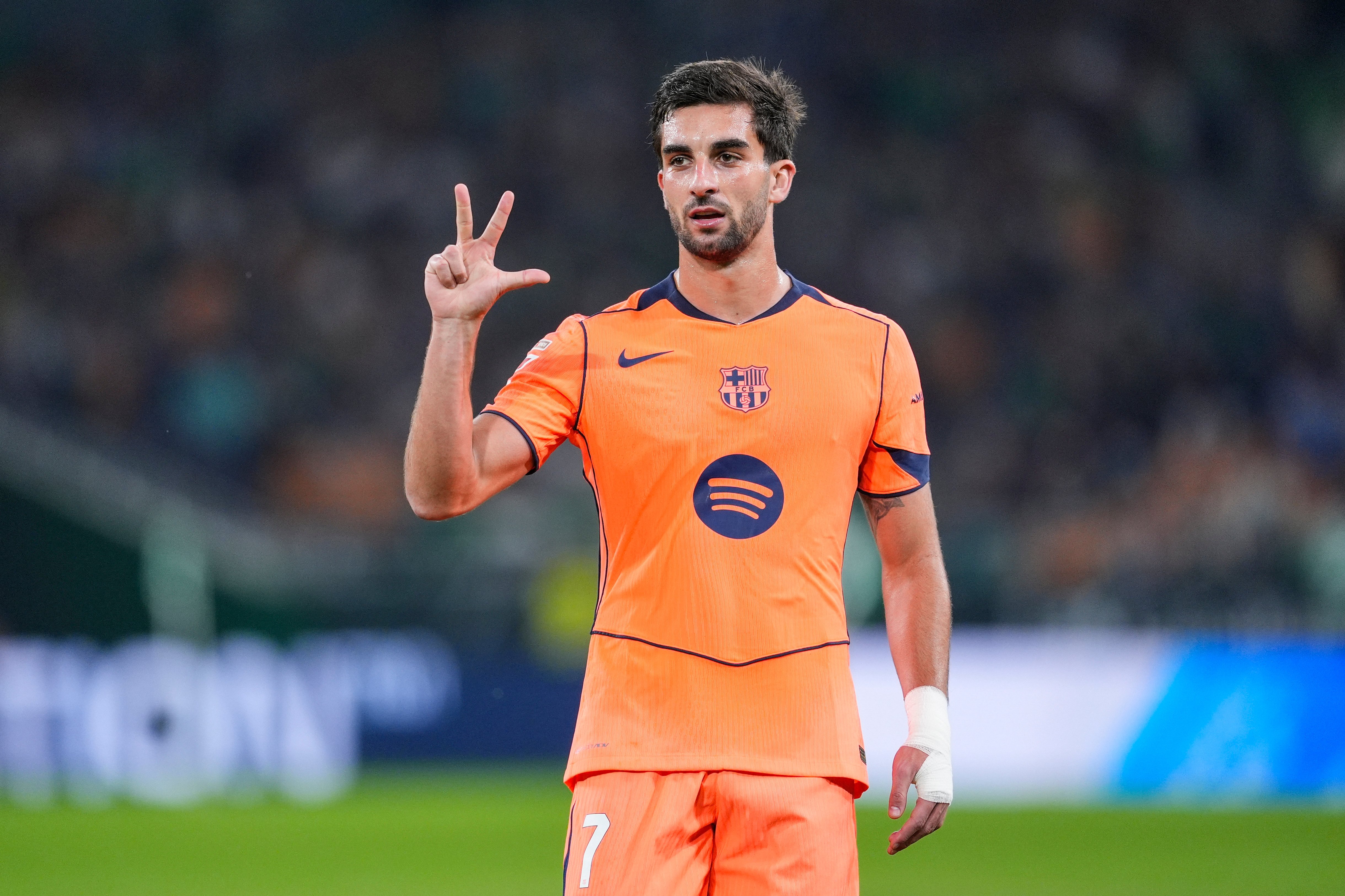 Хет-трик Феррана помог «Барселоне» обыграть «Бетис».