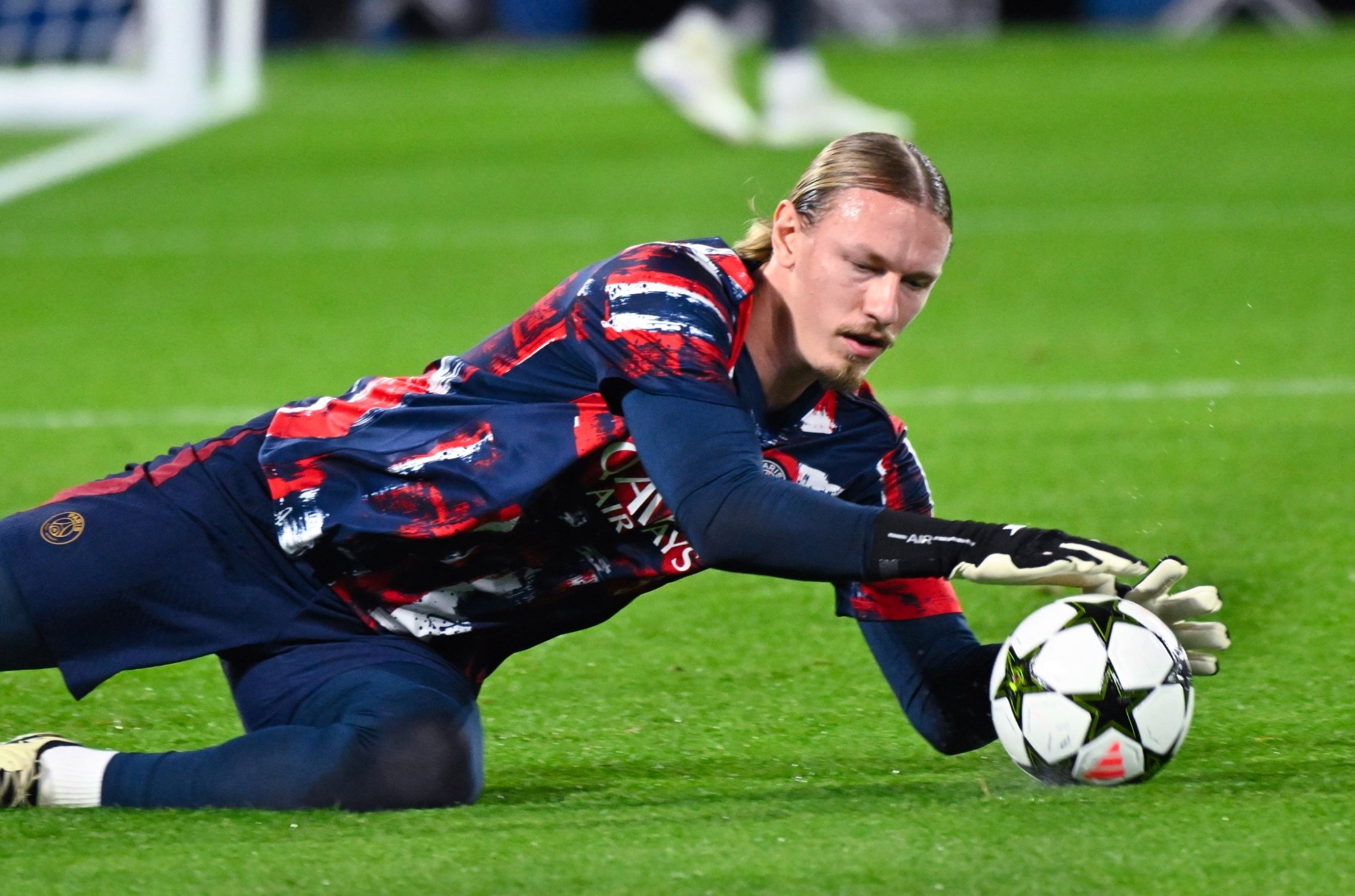 Сафонов отыграл «на ноль» матч против «Марселя», «ПСЖ» разгромил соперника 5:0.