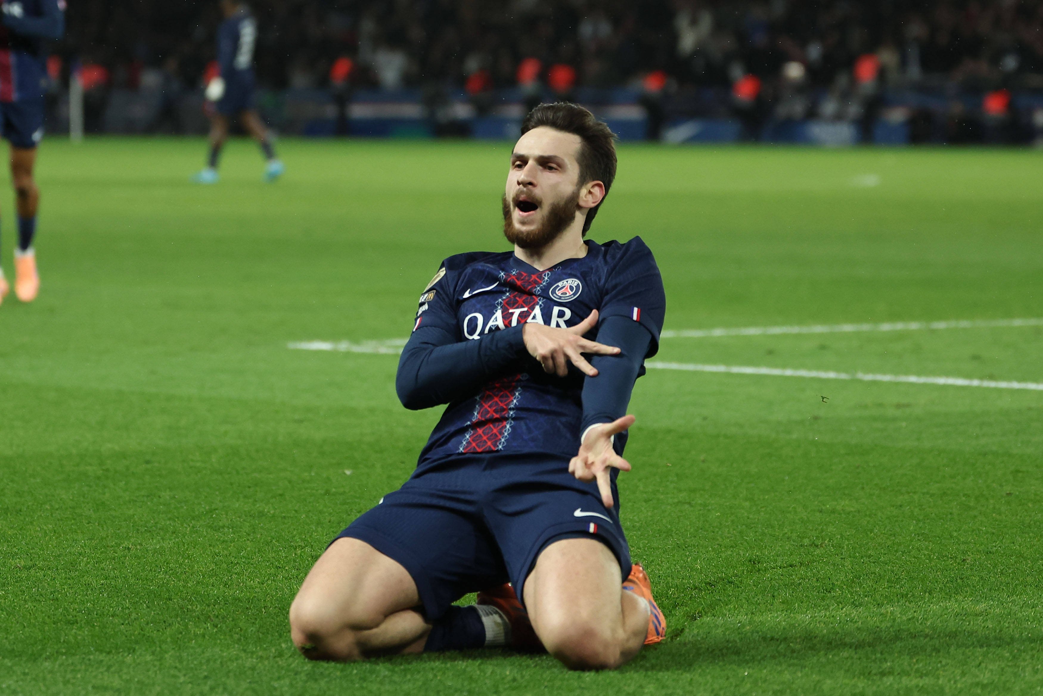 Кварацхелия в пятый раз признан лучшим футболистом года в Грузии.