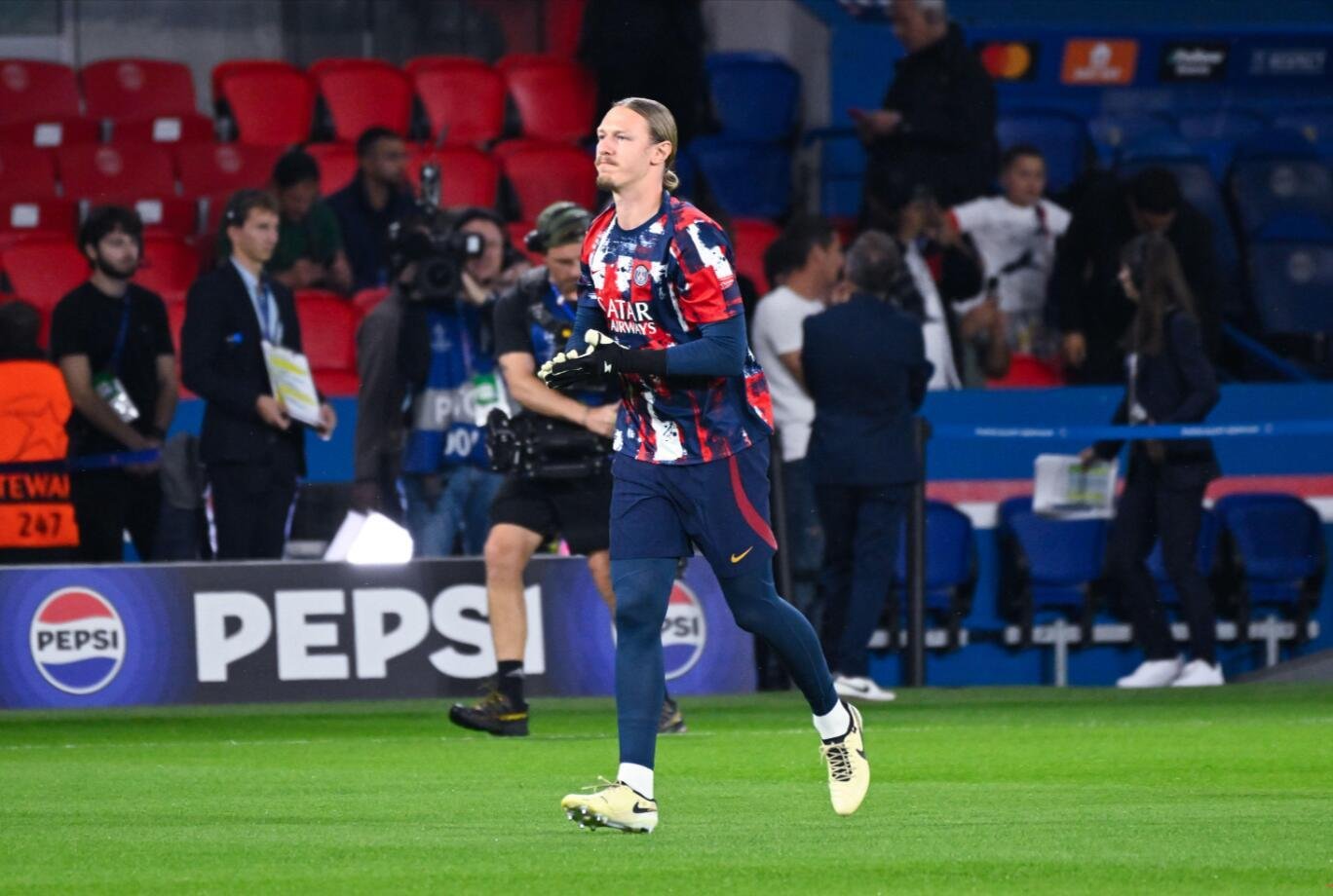 Никита Жегулин: Сафонов и выздоровевший Дембеле попали в заявку «ПСЖ» на финал Межконтинентального кубка.