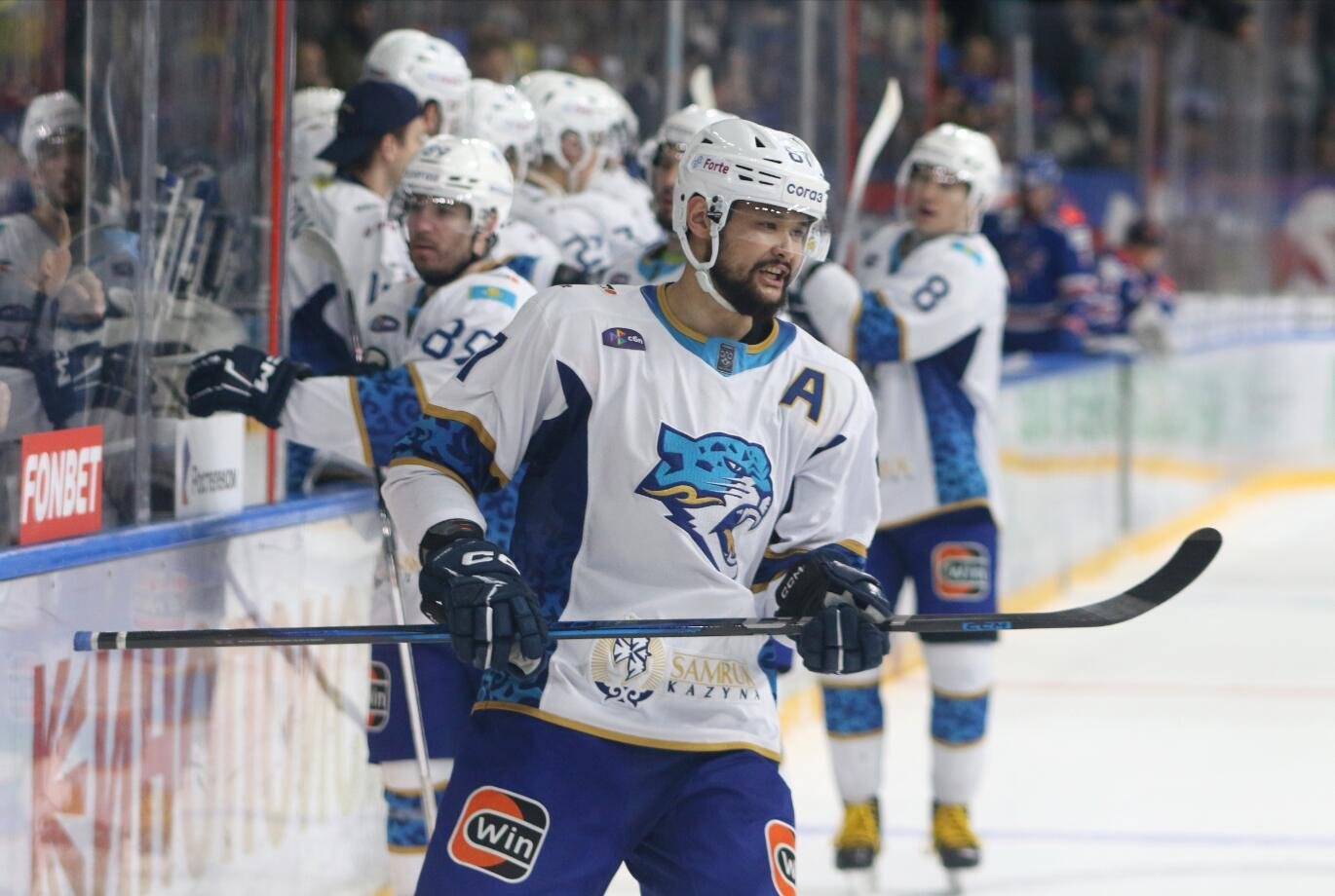 «Барыс» прервал серию поражений, одолев «Автомобилист» в овертайме.