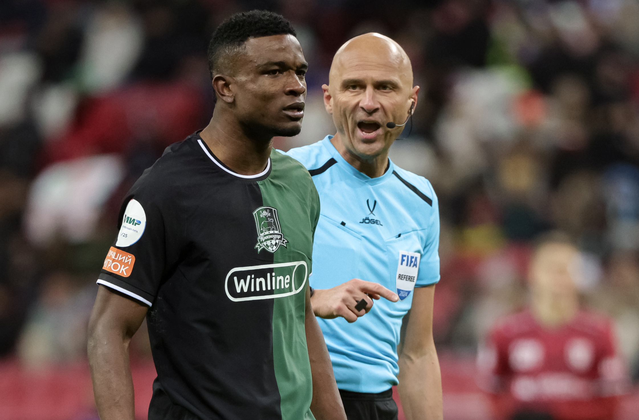 «Краснодар» вдевятером обыграл «Спартак» и поднялся на первое место в РПЛ.