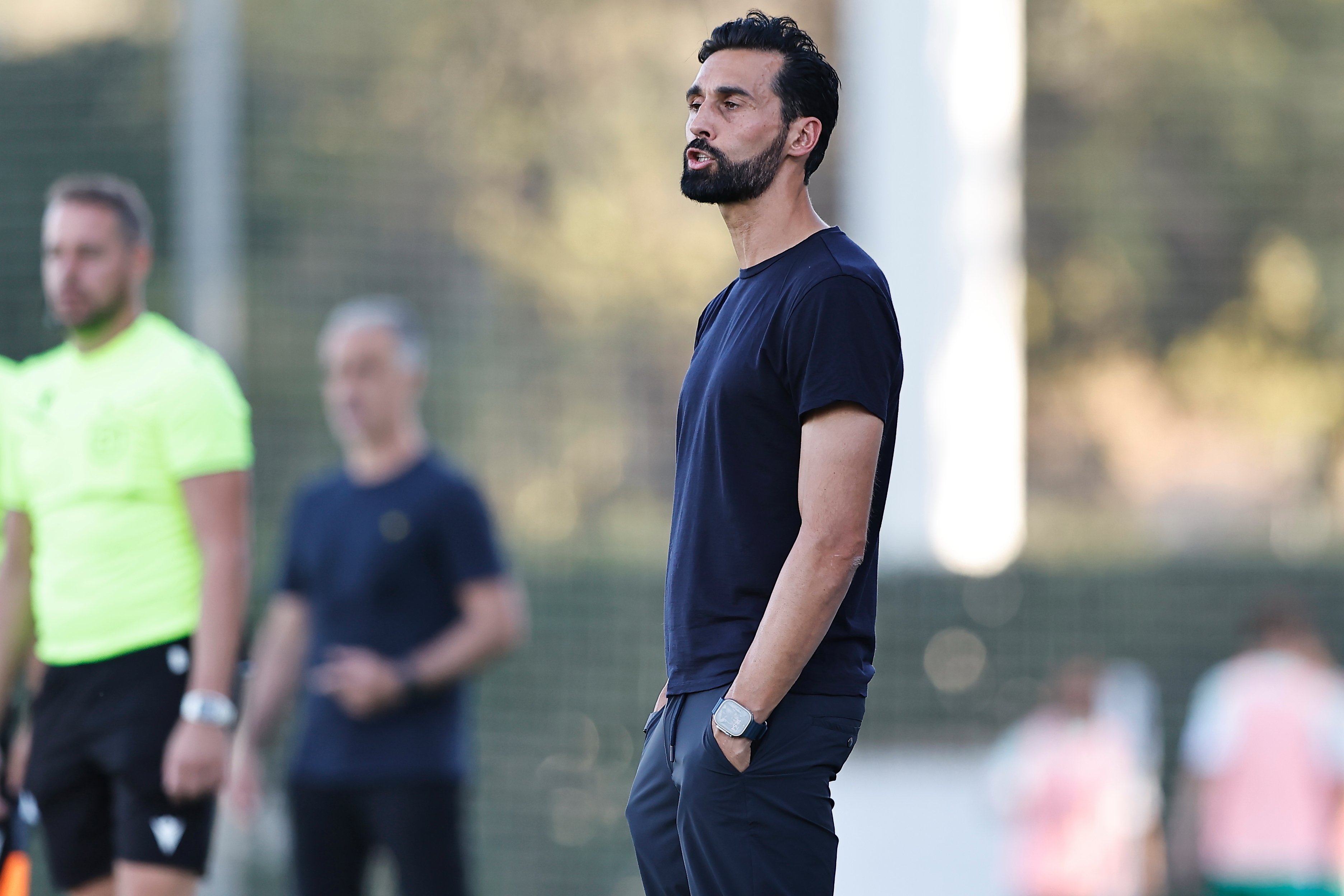 «Реал» назначил новым главным тренером команды Арбелоа.