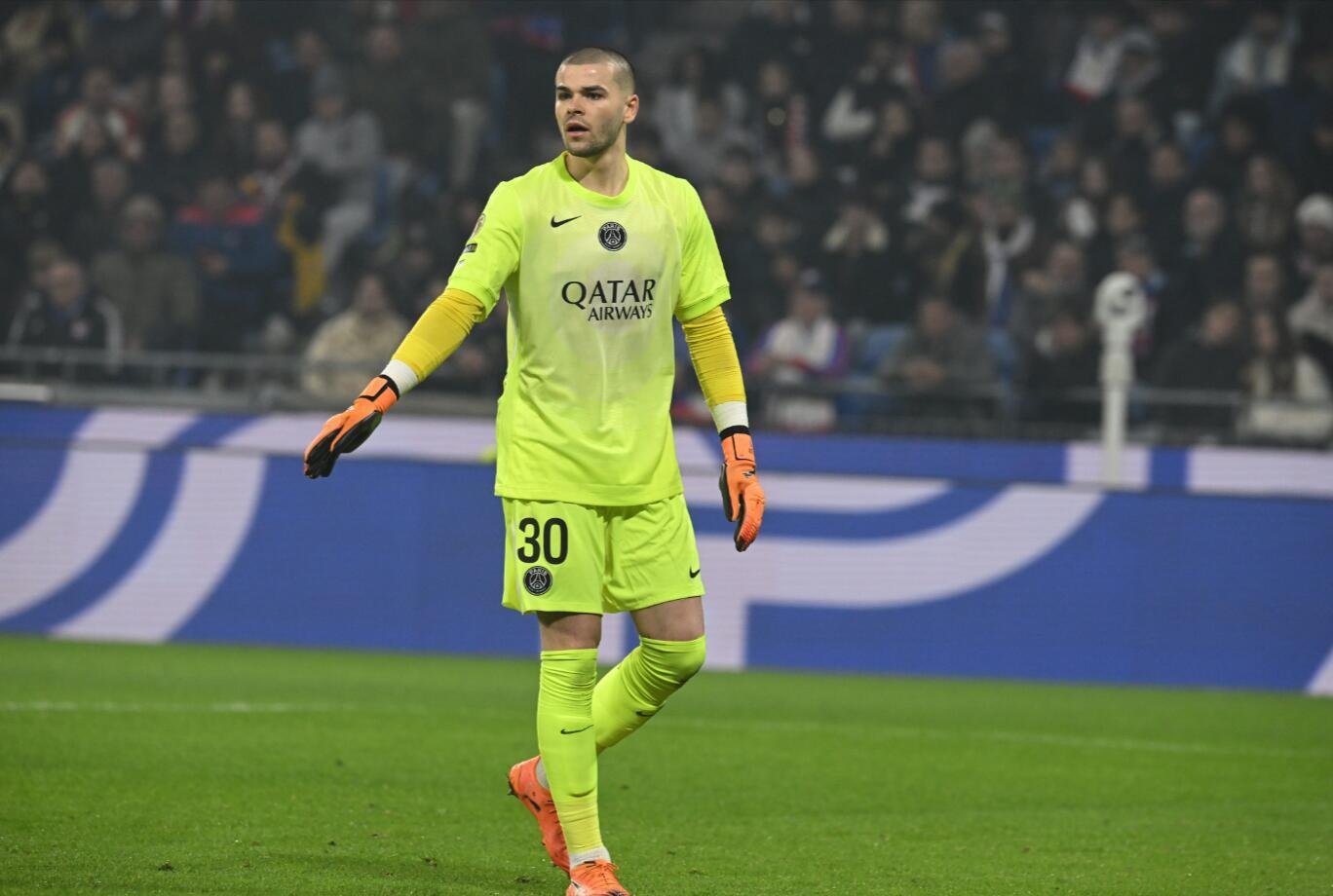 Никита Жегулин: Конкурент Сафонова в «ПСЖ» Шевалье восстановился от травмы и вернулся к тренировкам с командой.