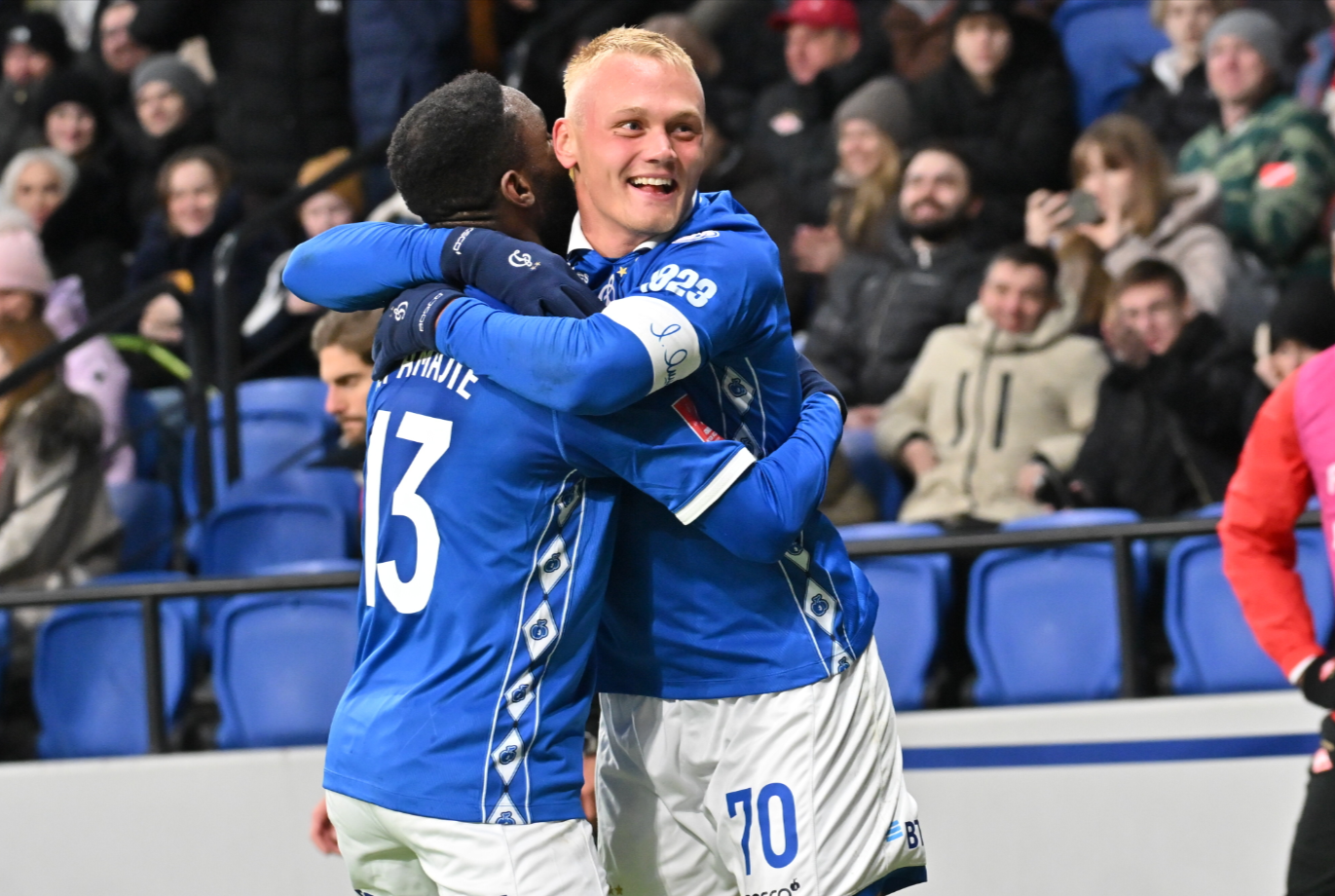 «Динамо» победило «Ростов» в матче РПЛ с двумя удалениями.