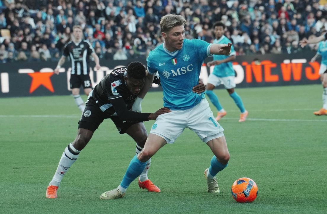 «Наполи» проиграл «Удинезе» и упустил возможность возглавить турнирную таблицу Серии А.