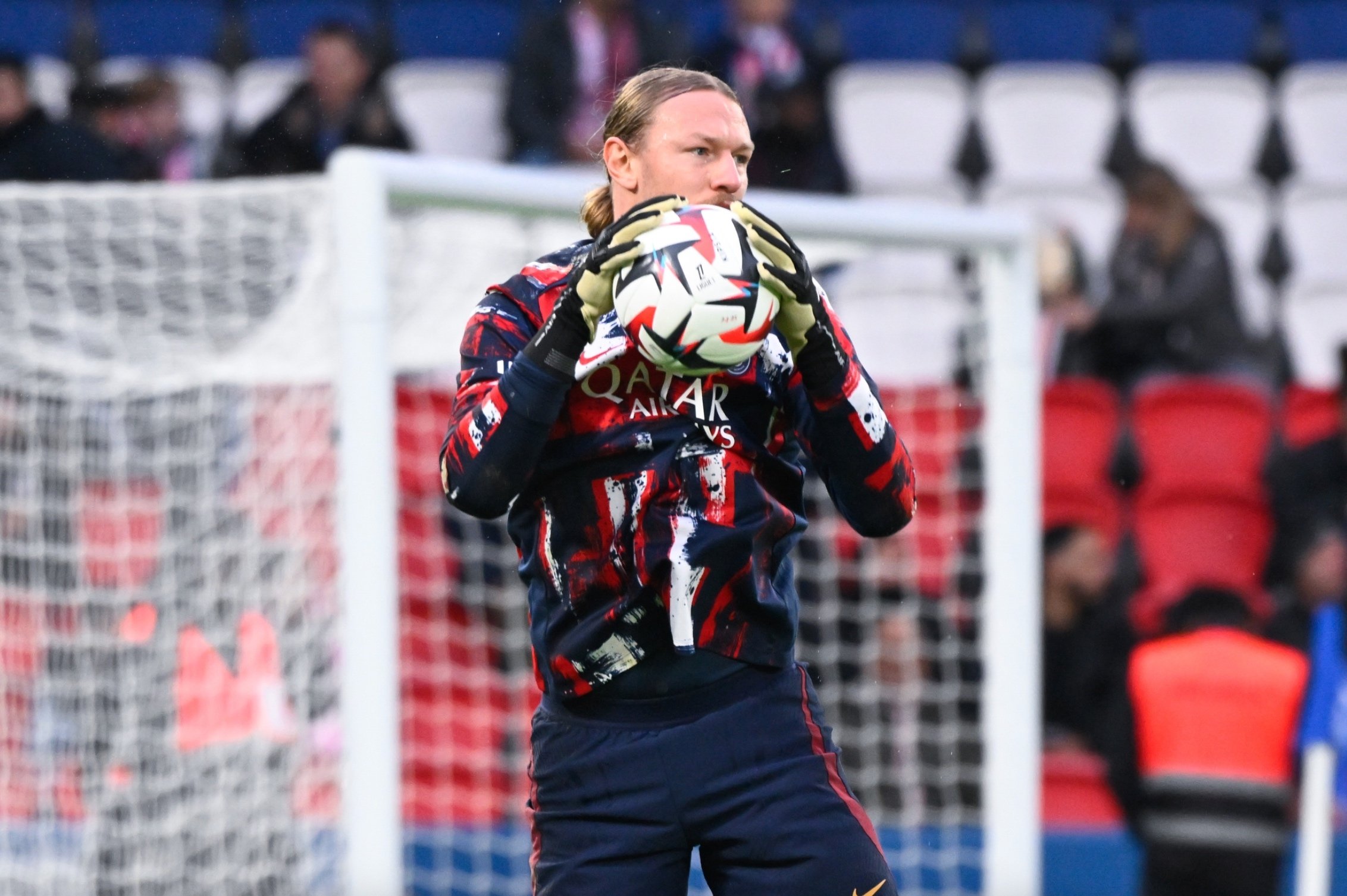 Сафонов отразил пенальти в матче Лиги 1 со «Страсбуром».