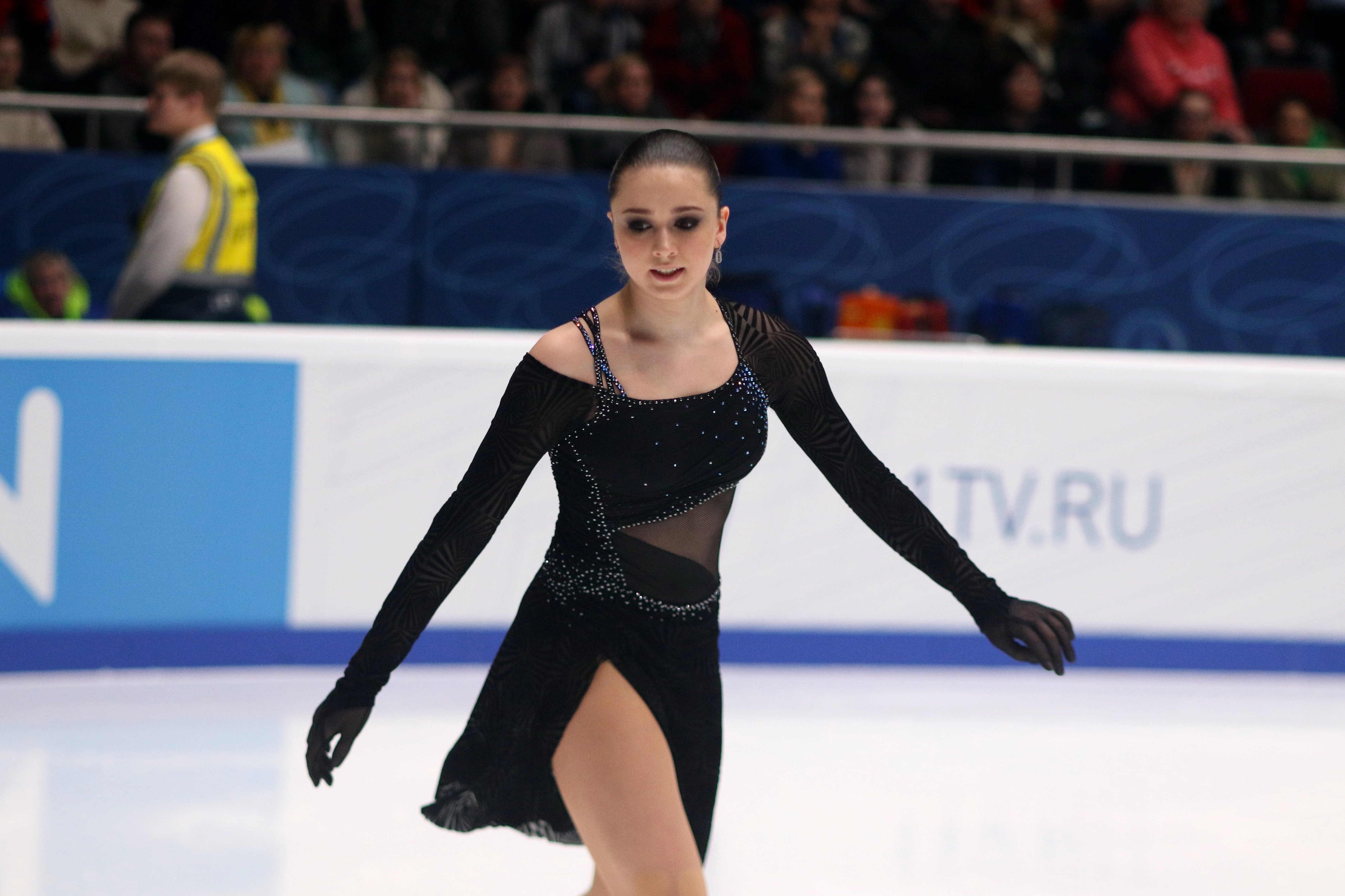 ISU официально лишил Валиеву победы на чемпионате Европы, отдав золото Щербаковой.