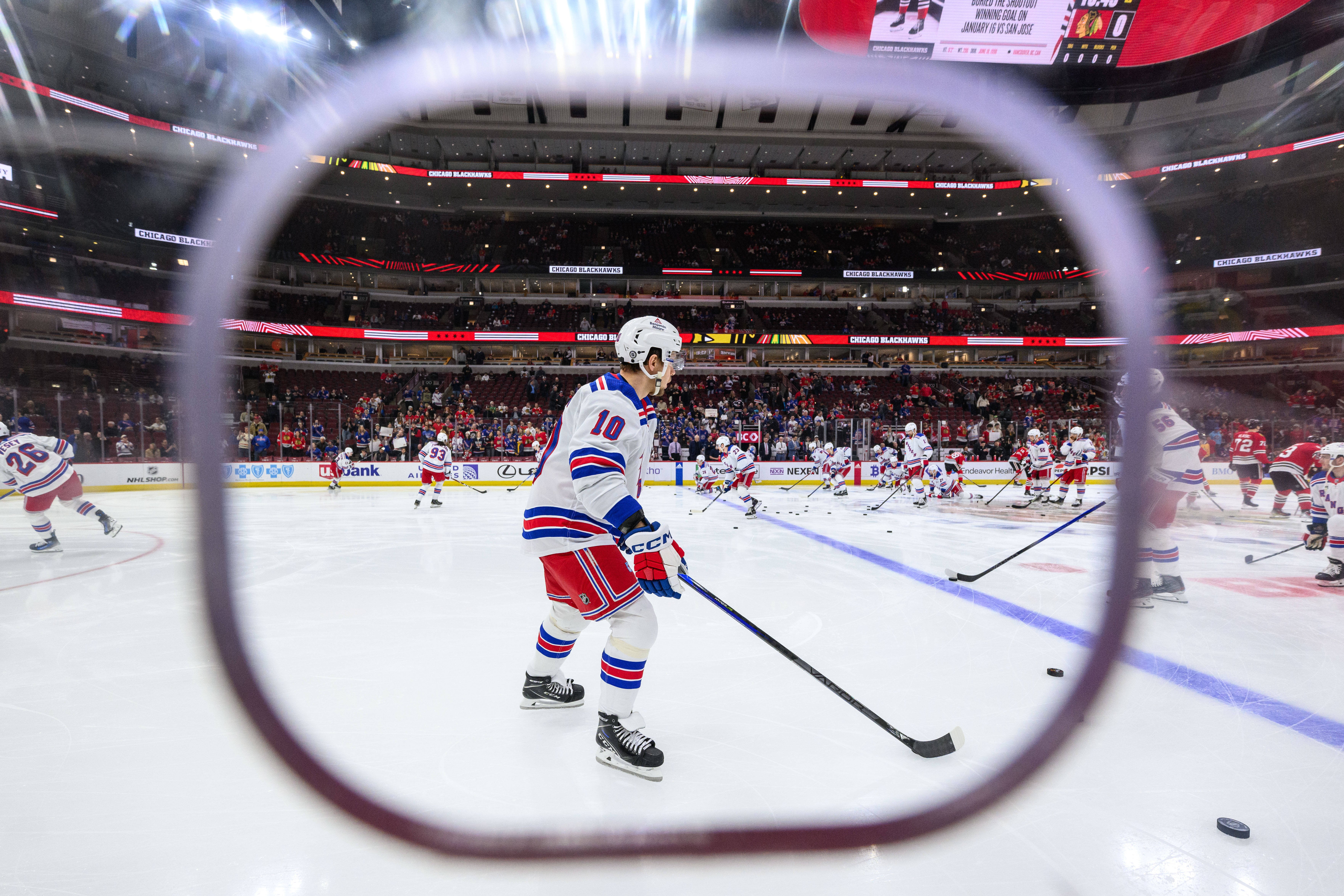 «Рейнджерс» разгромили «Вашингтон» в матче с 10 голами, Овечкин не набрал очков.