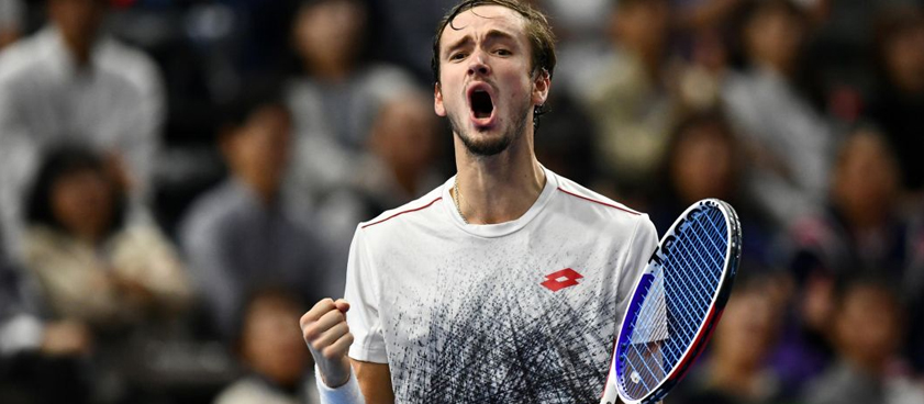 Даниил Медведев – Роджер Федерер: прогноз на теннис от Captain7