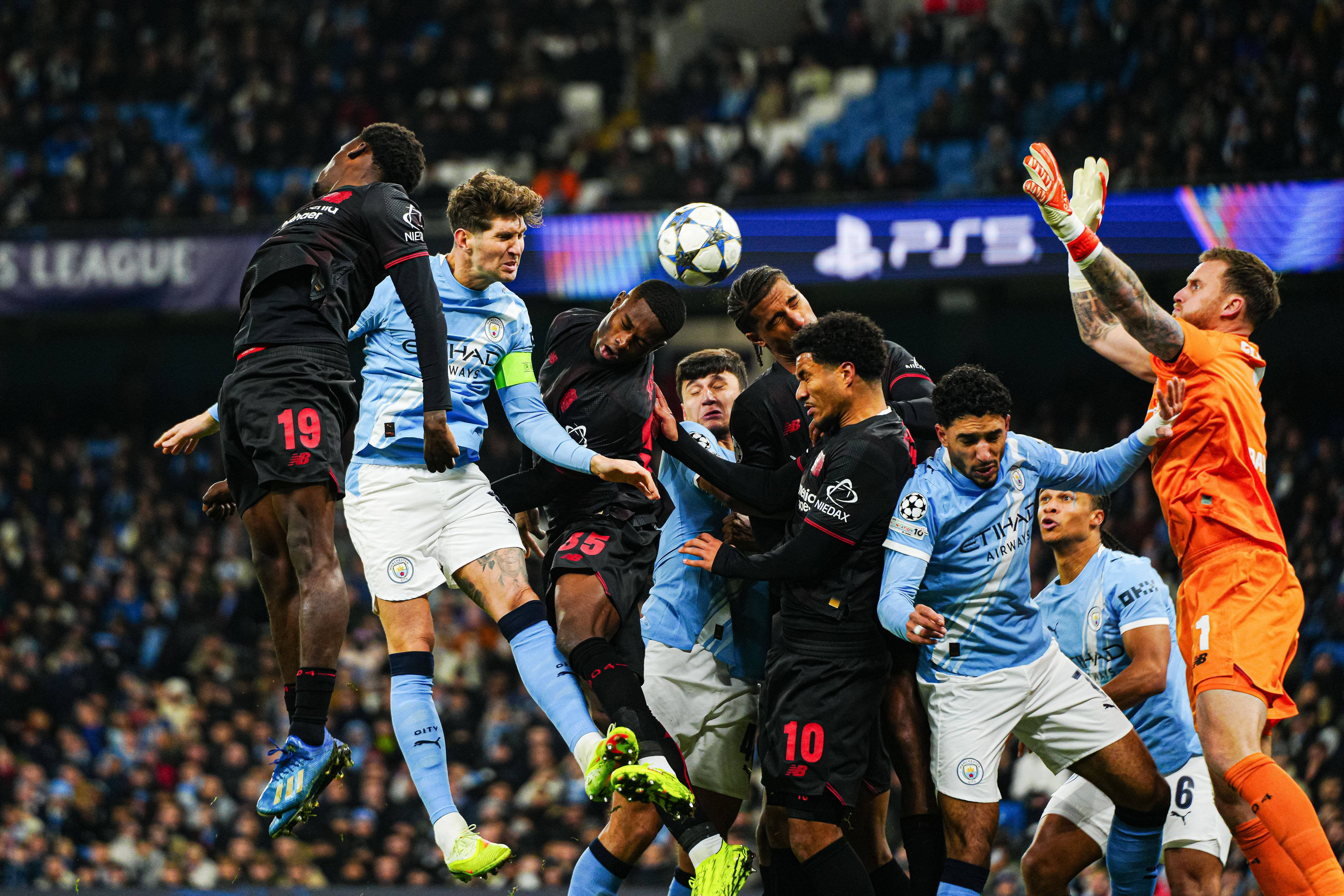 «Манчестер Сити» всухую проиграл «Байеру» в домашнем матче Лиги чемпионов.