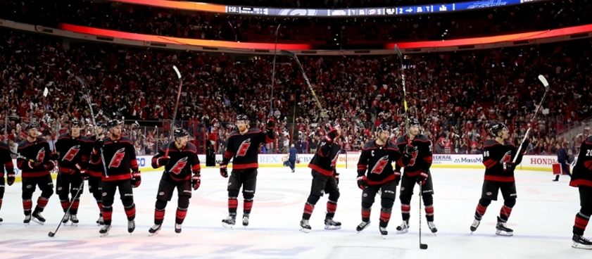 Прогноз на матч НХЛ «Каролина» - «Вашингтон»: станут ли хозяева неудобной командой?