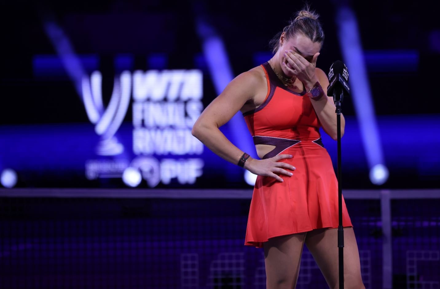 Соболенко в двух сетах проиграла 671-й ракетке мира Кирьосу в «Битве полов».