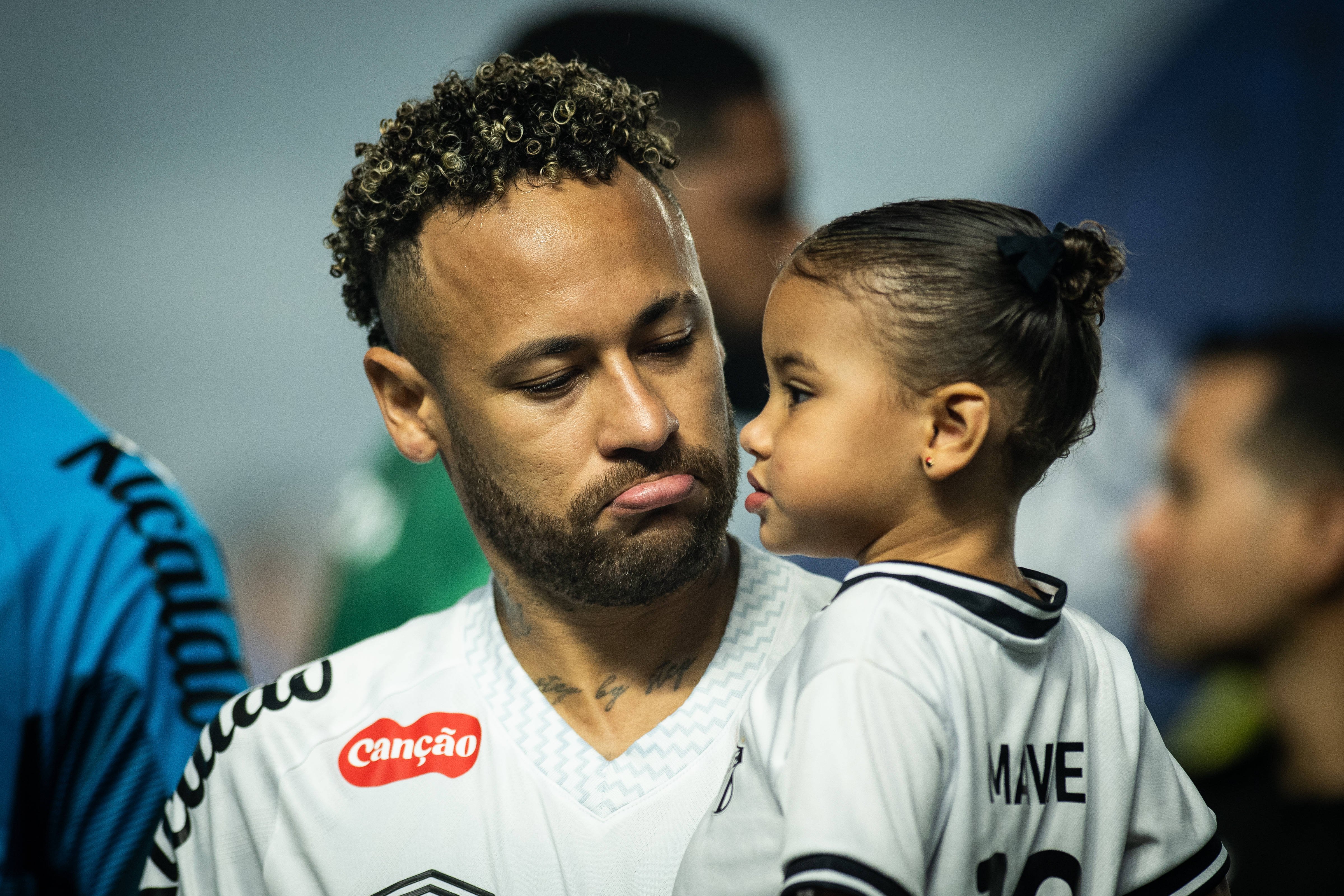 Неймар травмировался в четвёртый раз за год и выбыл минимум на месяц.