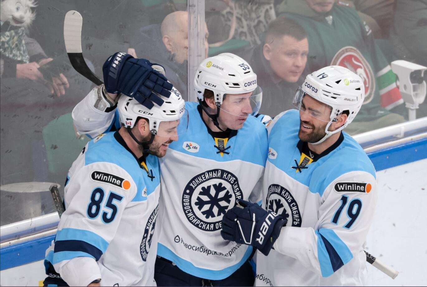 «Сибирь» одолела «Торпедо» в КХЛ, забросив три шайбы за 29 секунд в самой концовке матча.
