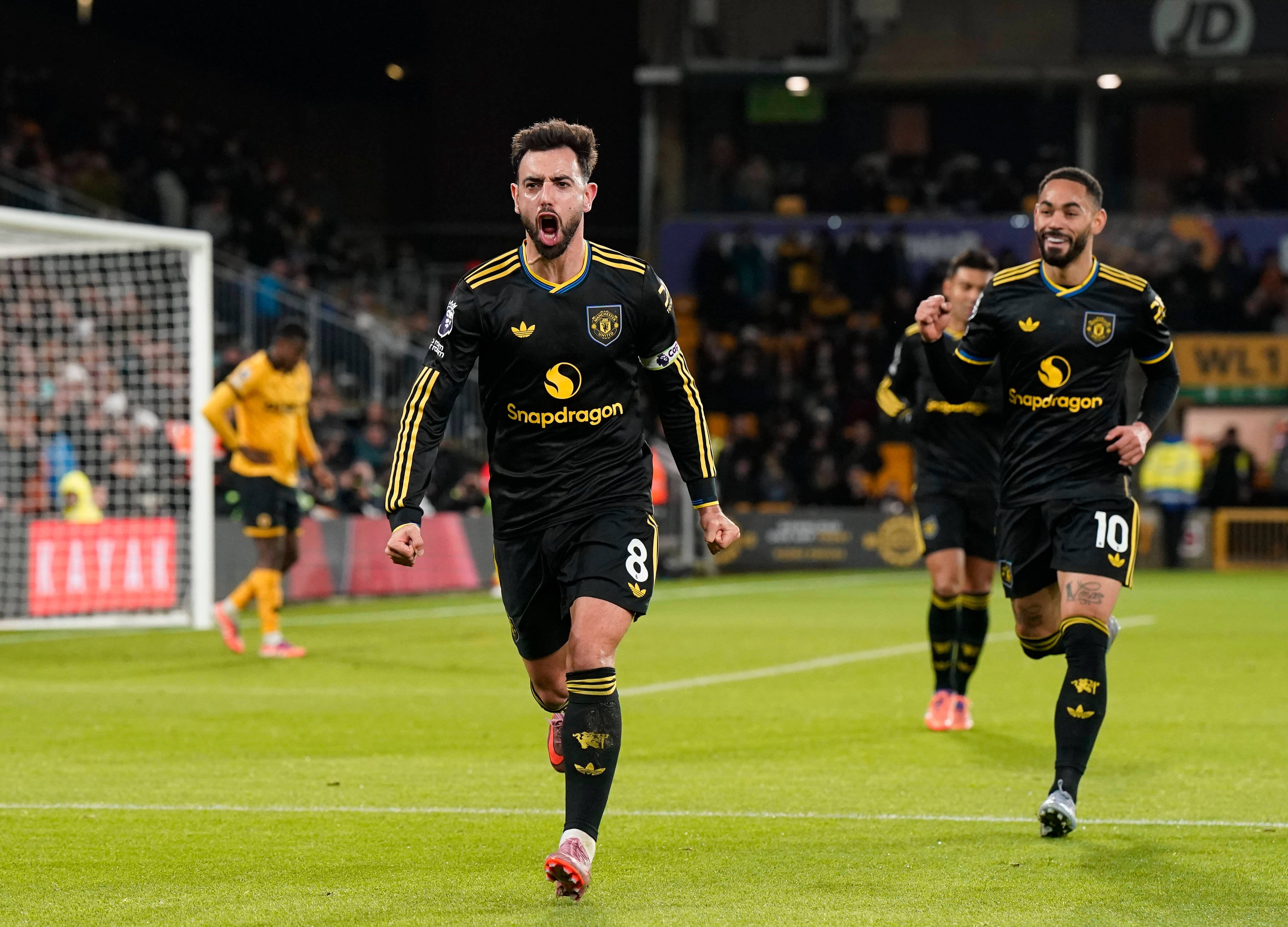 «Манчестер Юнайтед» разгромил «Вулвс» и поднялся на шестое место в таблице АПЛ.