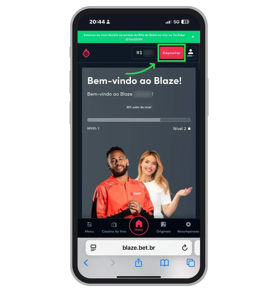 O botão de depósito na barra superior inicia o fluxo financeiro seguro no site móvel