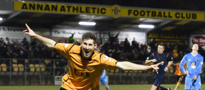 Annan Athletic - Cowdenbeath. Pontul lui Gavan