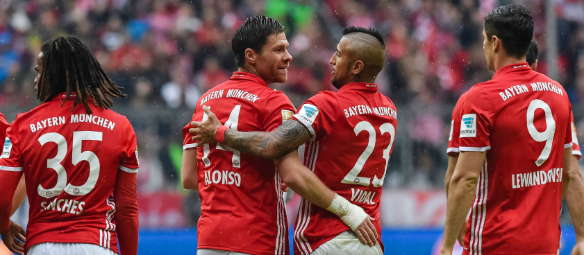 PSV - Bayern Munich + Ludogorets - Arsenal. Combinada de Julio Salinas