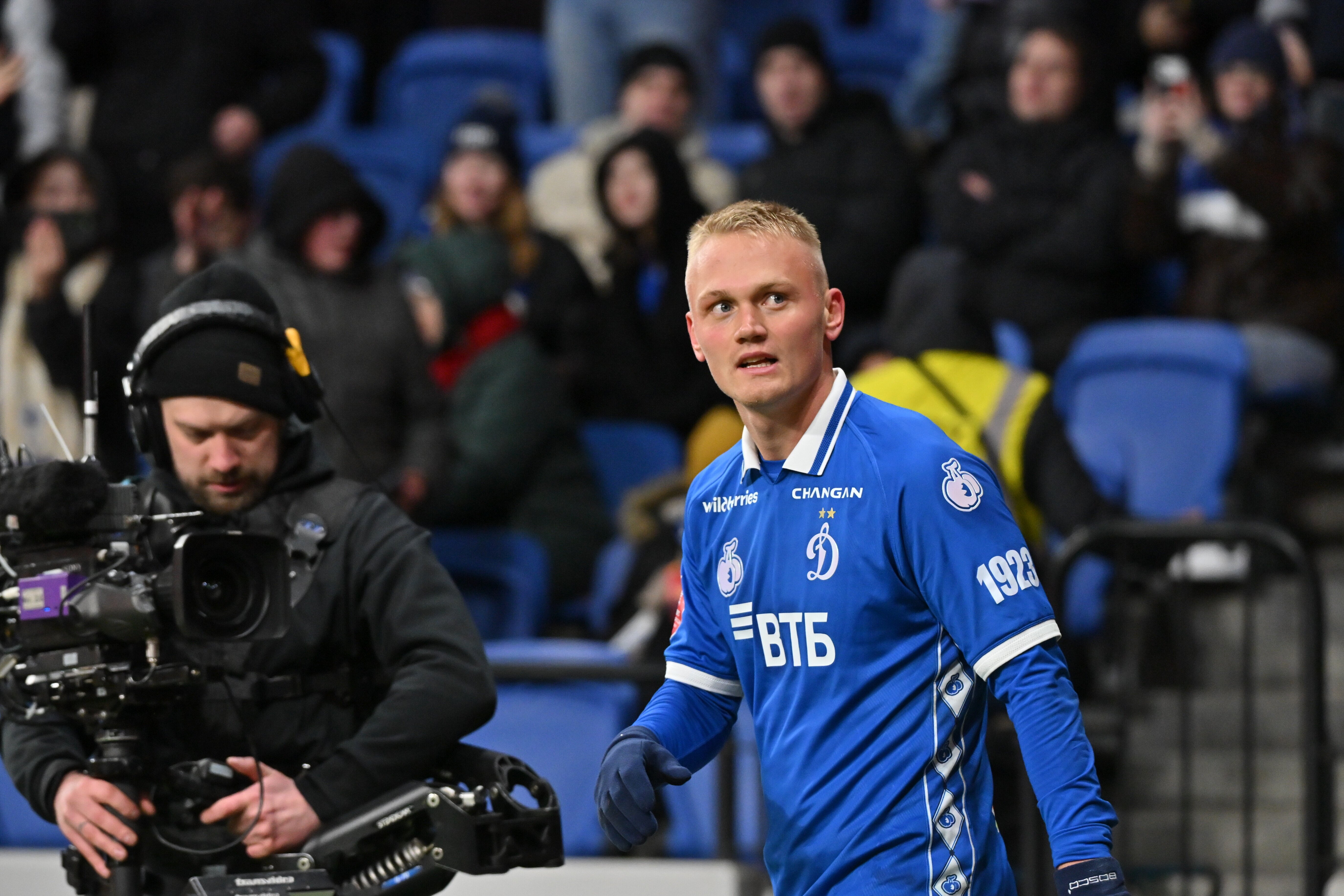 Гол Тюкавина в компенсированное время принёс «Динамо» гостевую победу над «Акроном».