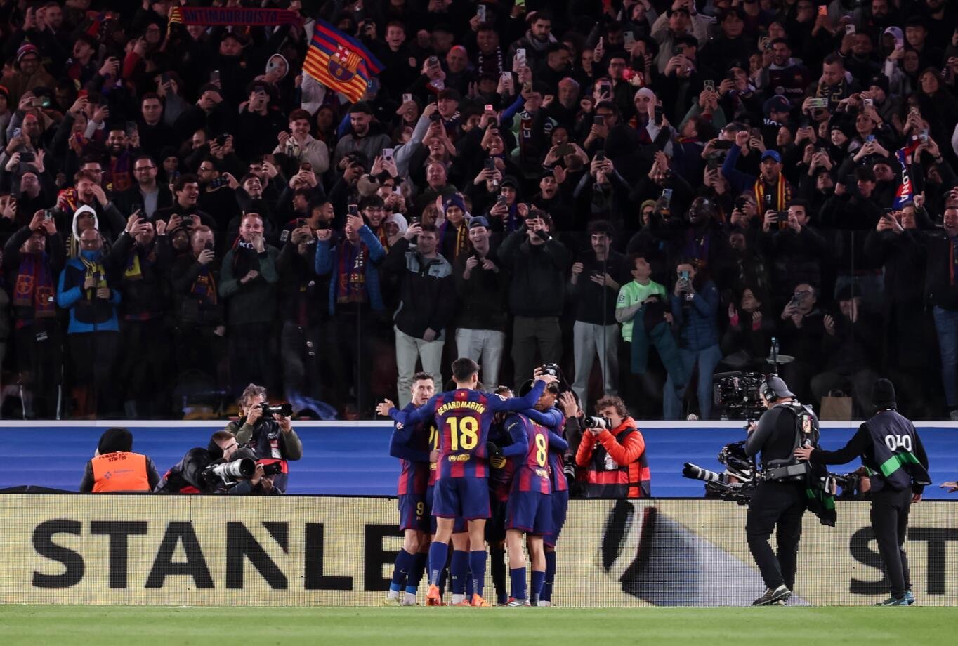 Гол Ольмо принёс «Барселоне» волевую победу над «Атлетико» в матче Ла Лиги.