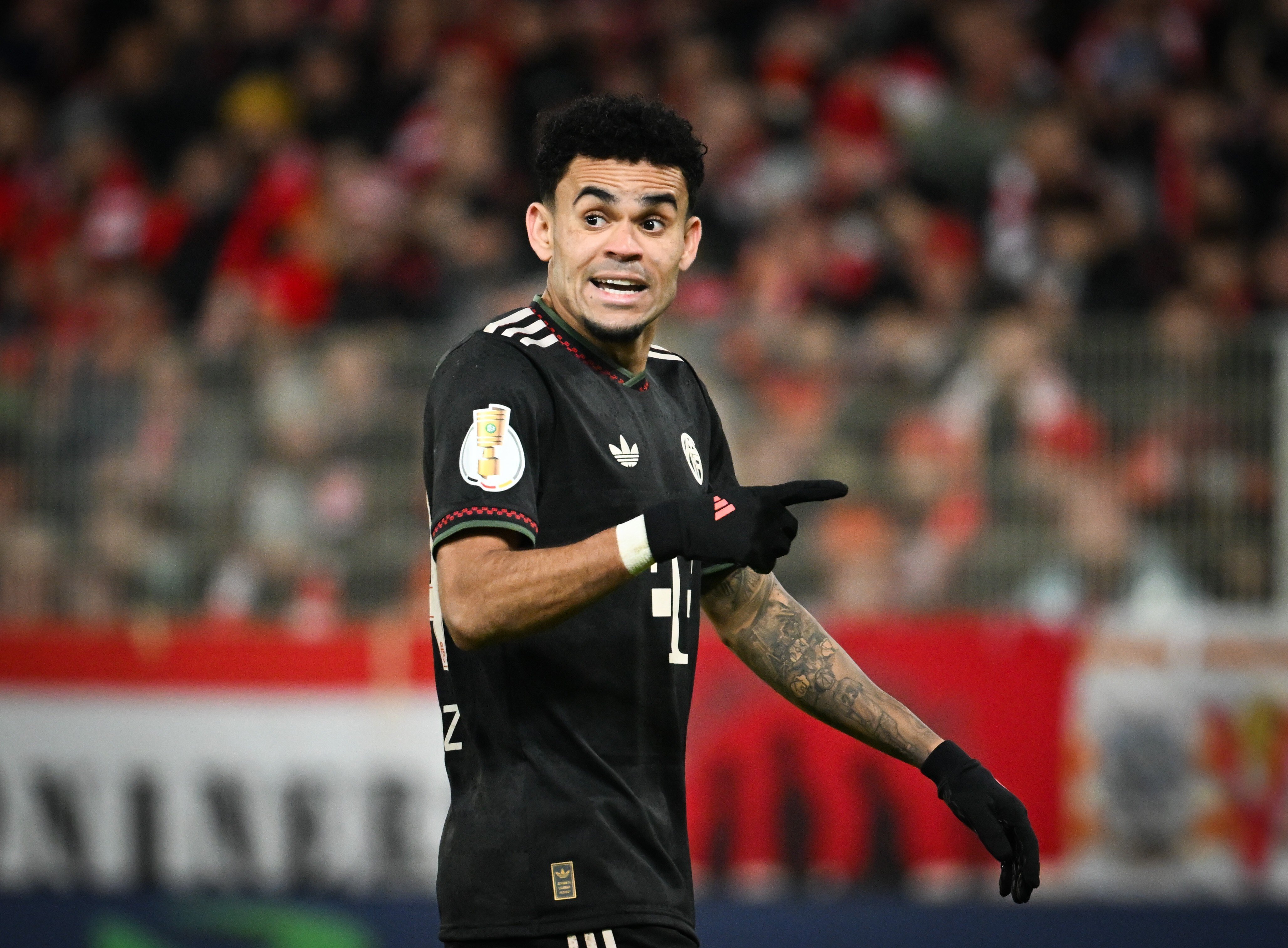 УЕФА сократил дисквалификацию форварда «Баварии» Луиса Диаса.