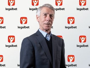 Валерий Непомнящий