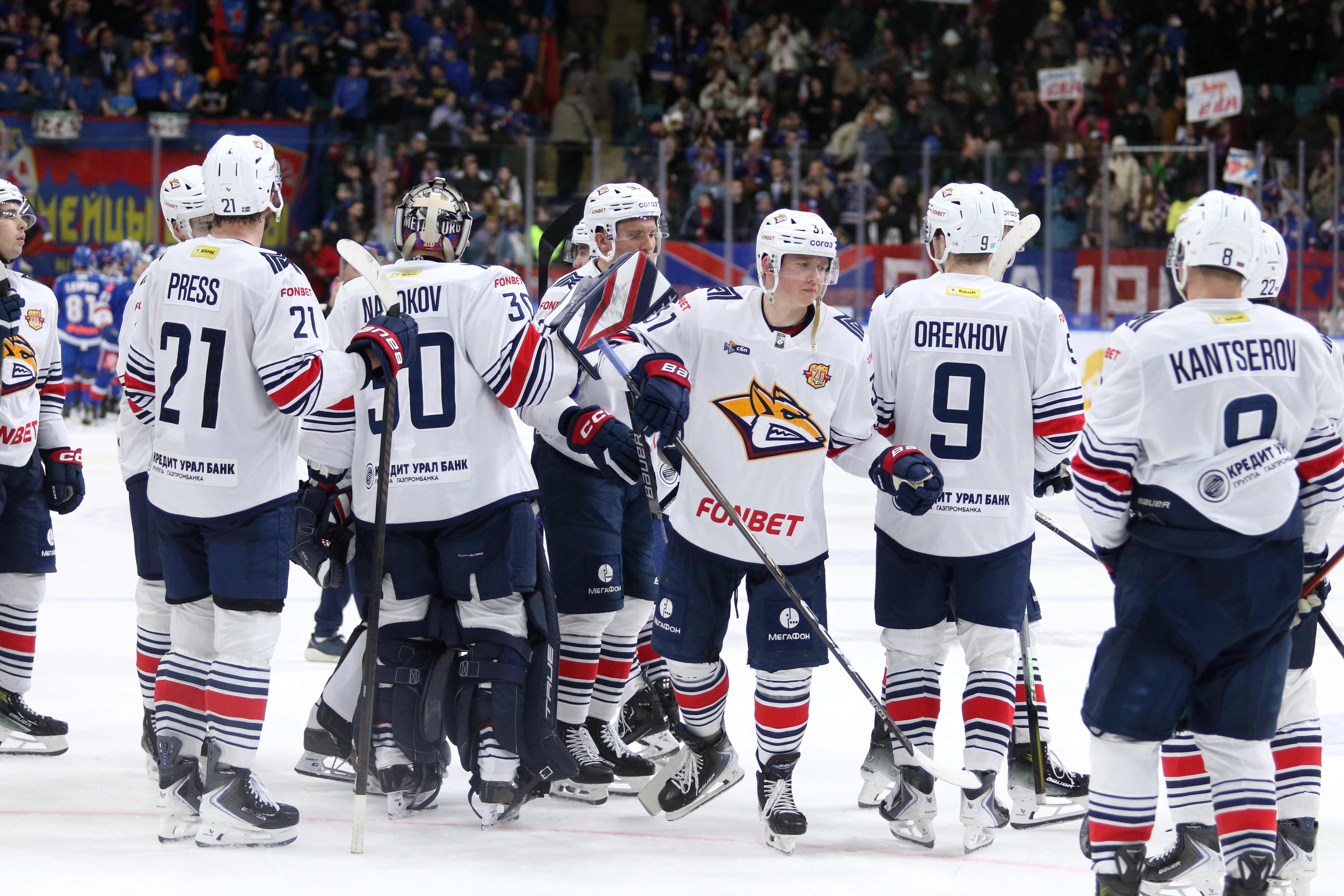 «Металлург» укрепил лидерство в Восточной конференции КХЛ, обыграв по буллитам «Адмирал».