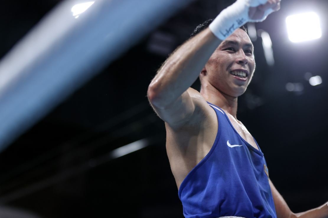 Бибосынов обеспечил себе медаль ЧМ-2025 по боксу от IBA в Дубае.