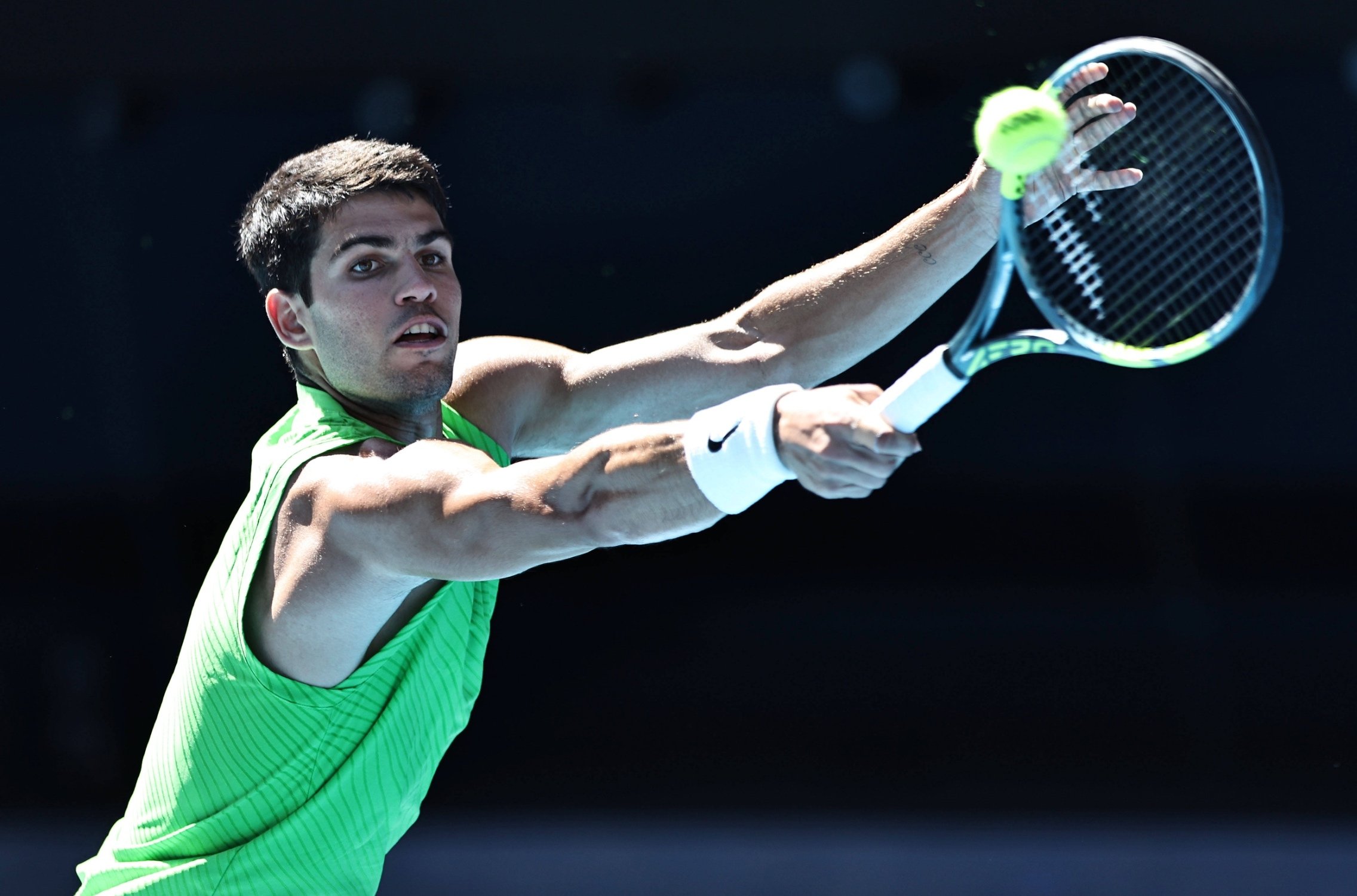 Алькарас в пятичасовом матче обыграл Зверева и вышел в финал Australian Open-2026.