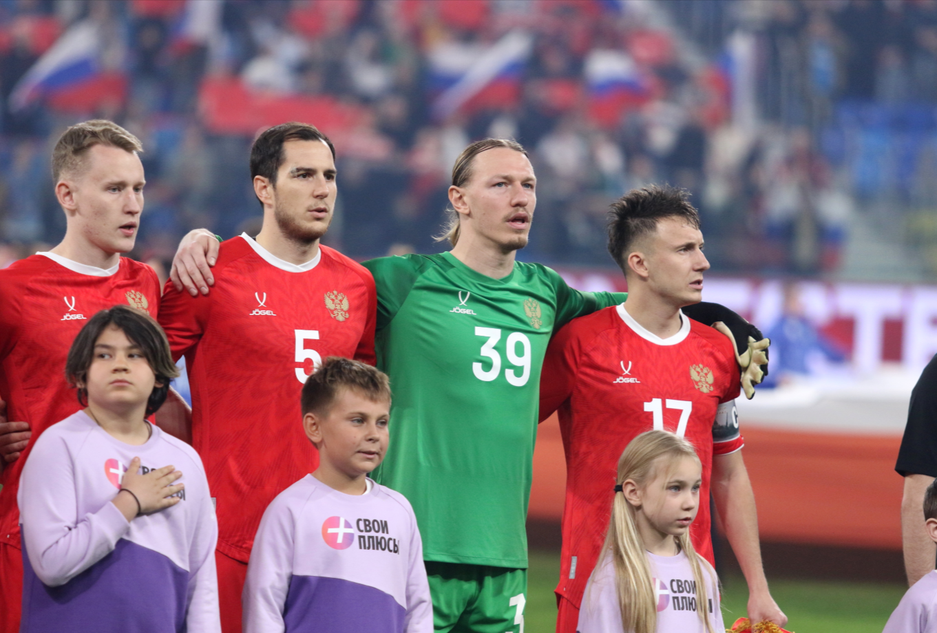 Сафонов, Головин и Мелкадзе вошли в расширенный состав сборной России на матчи в марте.