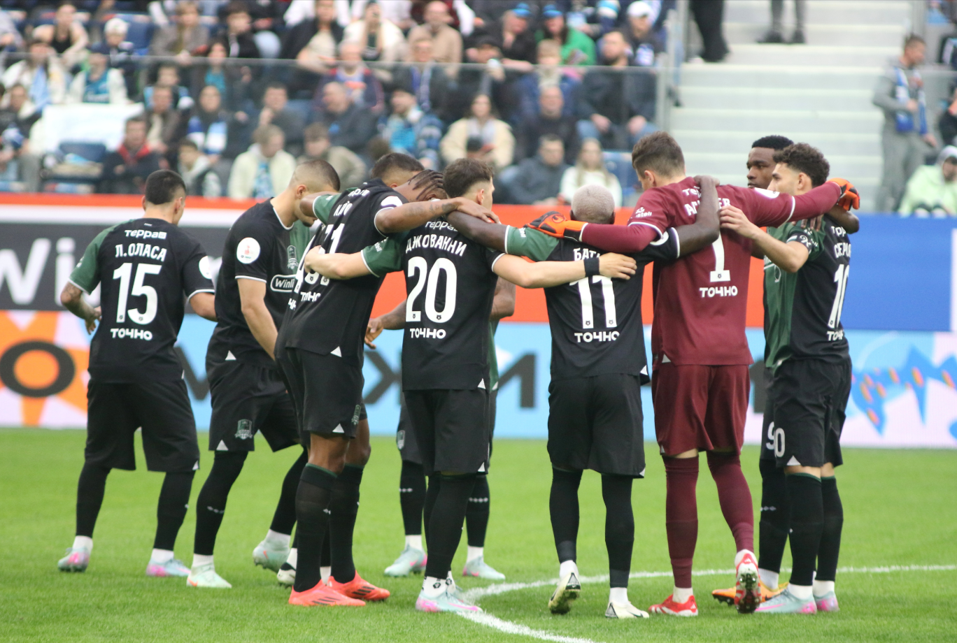 Футболисты «Краснодара» разгромили раздевалку на стадионе ЦСКА после поражения в Кубке России.